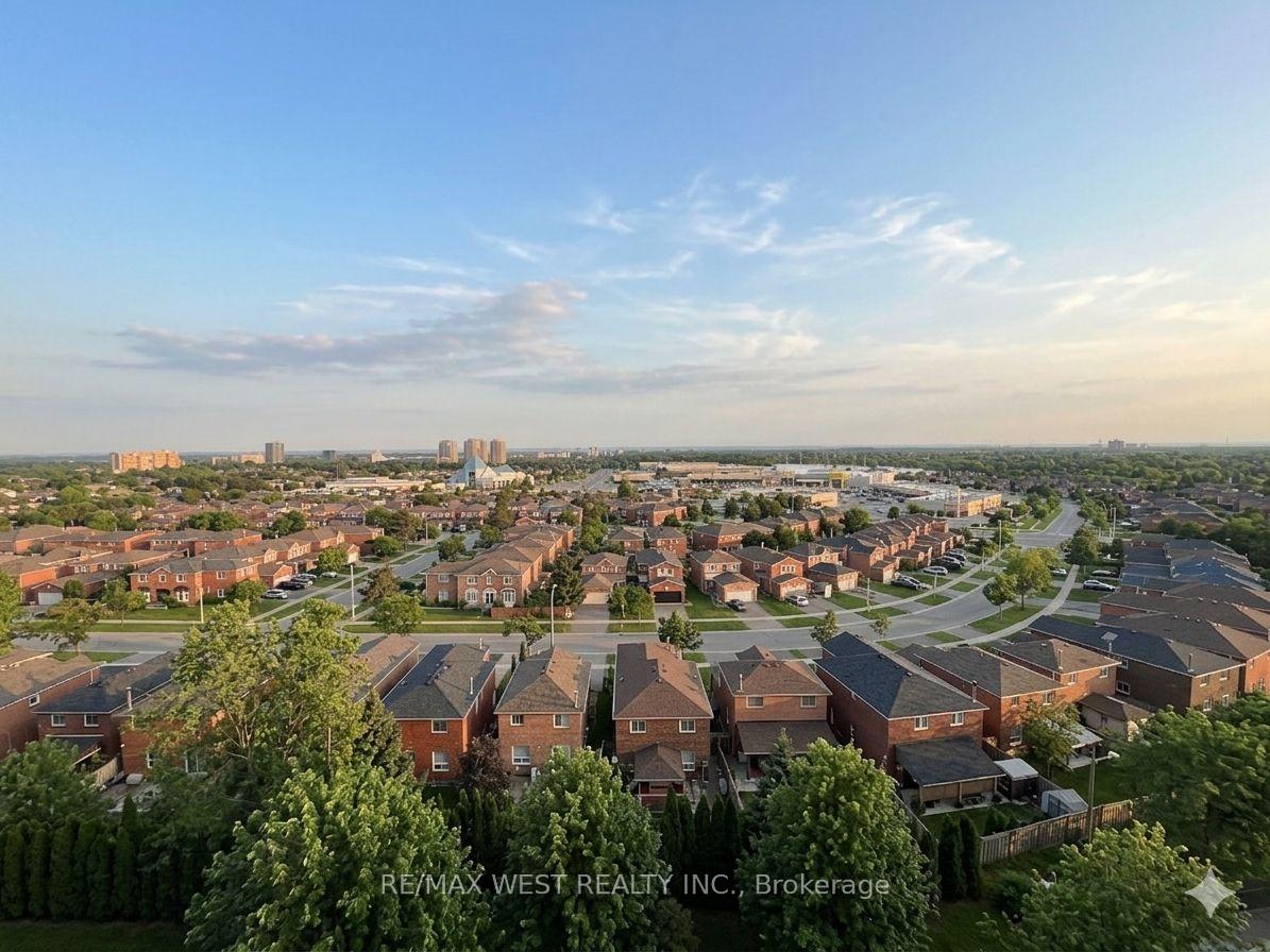 Photo 13 of Unit 1007, 300 Webb Drive, Mississauga, City Centre — HOMEH