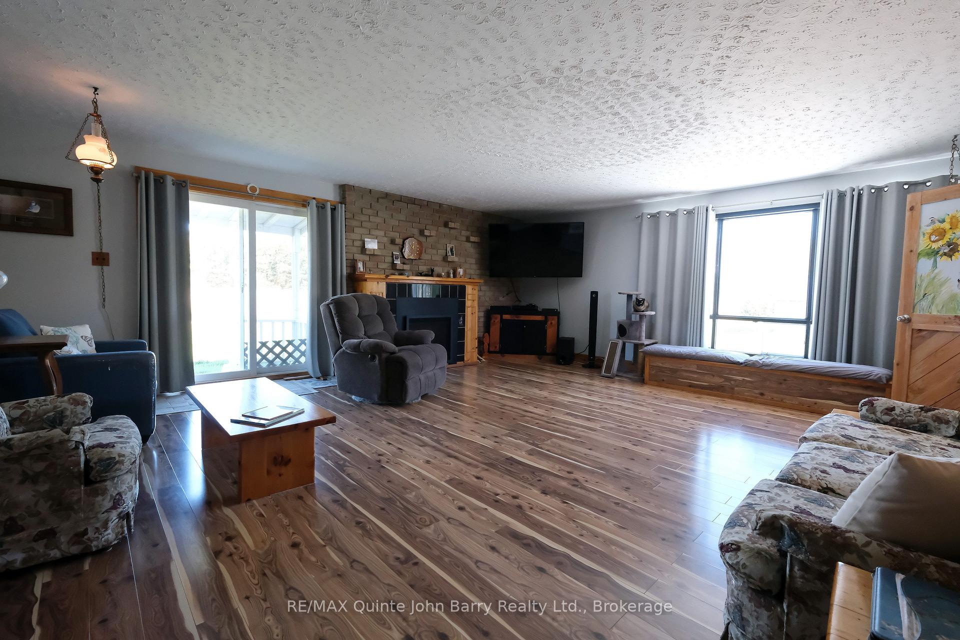 Photo 8 of 190 Downs Road, Quinte West, Murray Ward — HOMEH