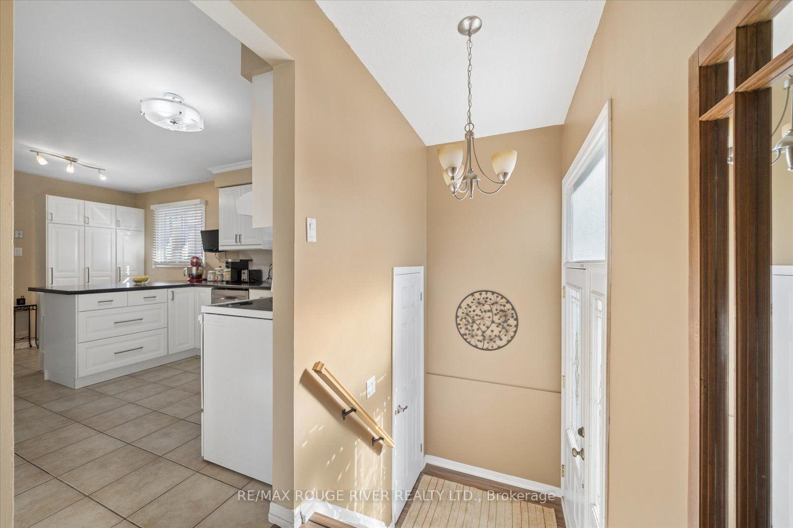 Photo 5 of 80 Millhouse Crescent, Scarborough, Rouge — HOMEH