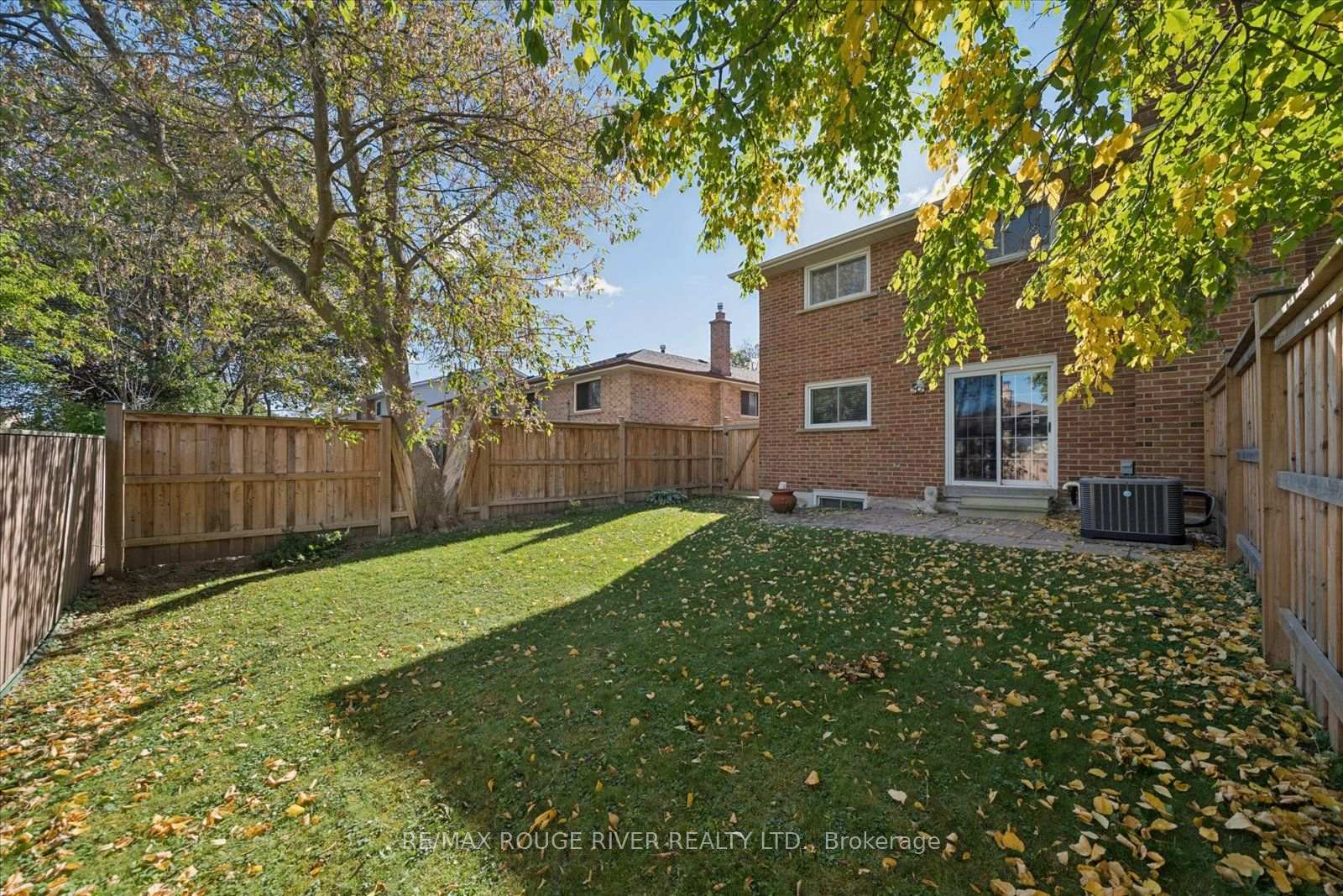 Photo 39 of 80 Millhouse Crescent, Scarborough, Rouge — HOMEH