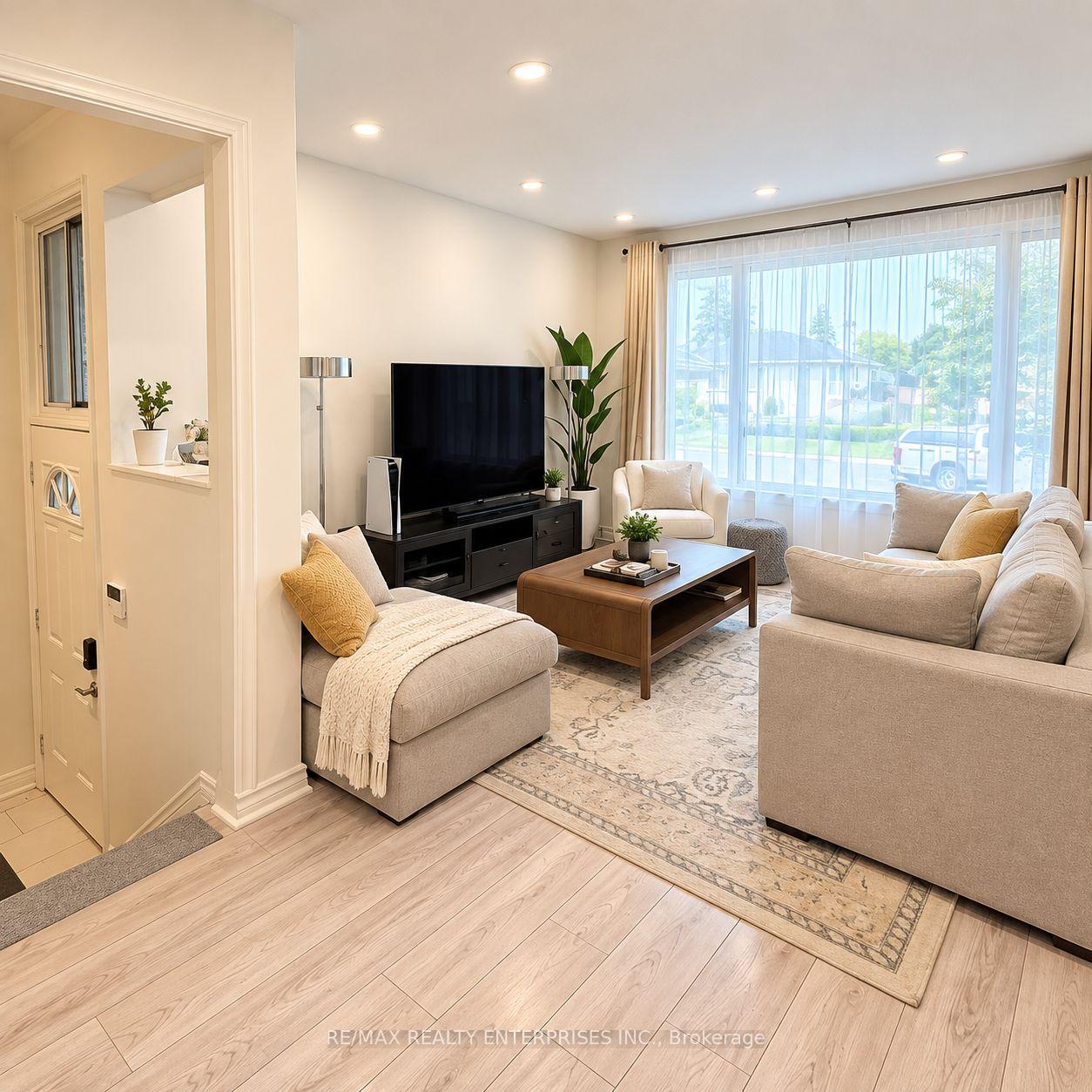 Photo 4 of 16 Warbeck Place, Etobicoke, Kingsview Village-The Westway — HOMEH