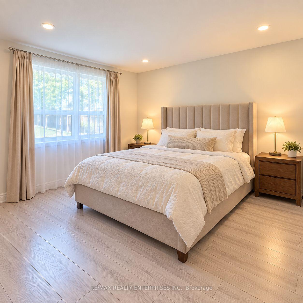 Photo 10 of 16 Warbeck Place, Etobicoke, Kingsview Village-The Westway — HOMEH