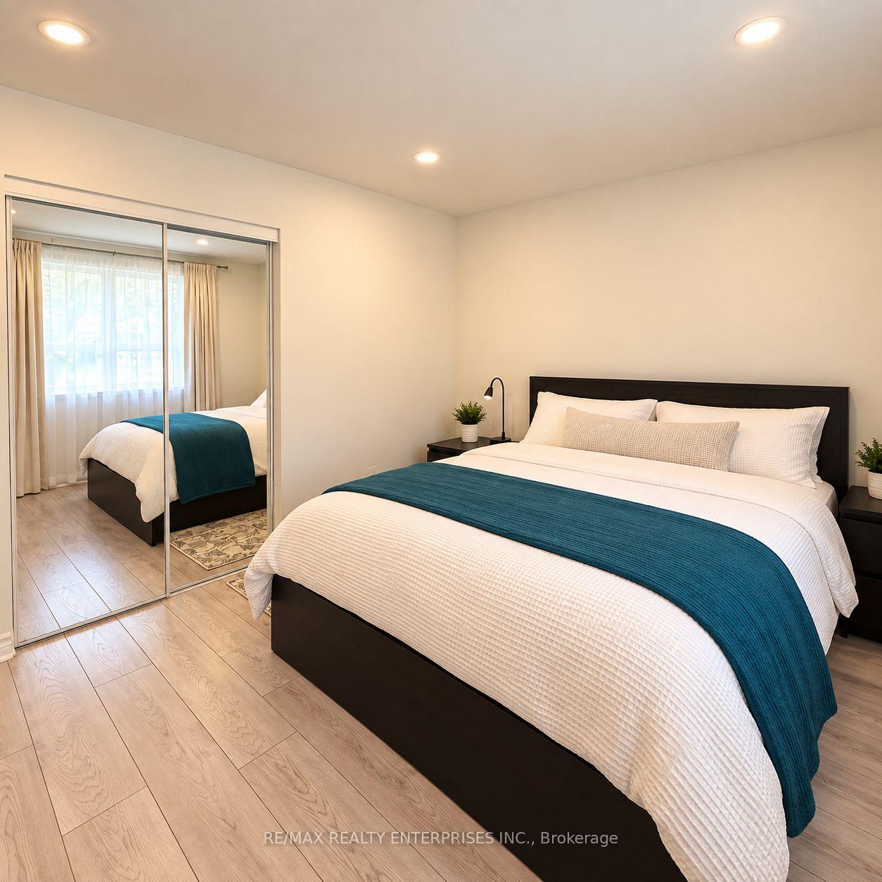 Photo 11 of 16 Warbeck Place, Etobicoke, Kingsview Village-The Westway — HOMEH