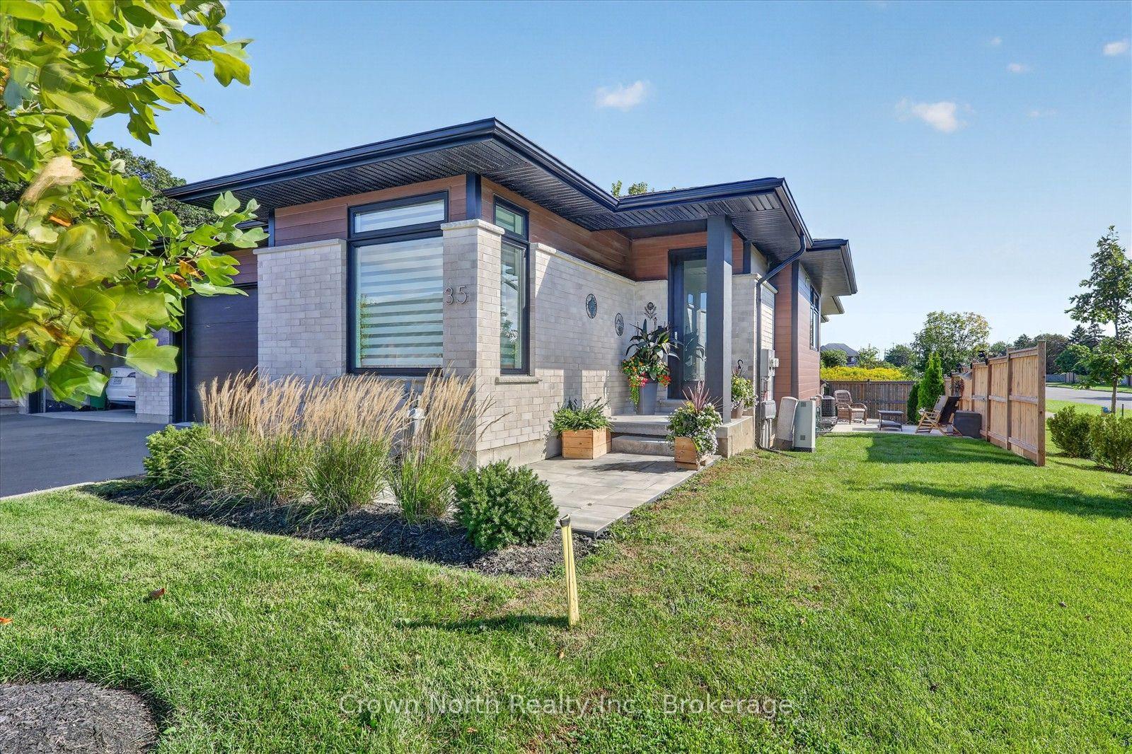 Photo 3 of Unit 35, 300 Richmond Street, Thorold, Confederation Heights — HOMEH