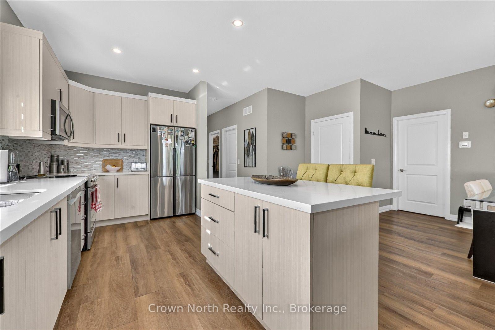 Photo 15 of Unit 35, 300 Richmond Street, Thorold, Confederation Heights — HOMEH
