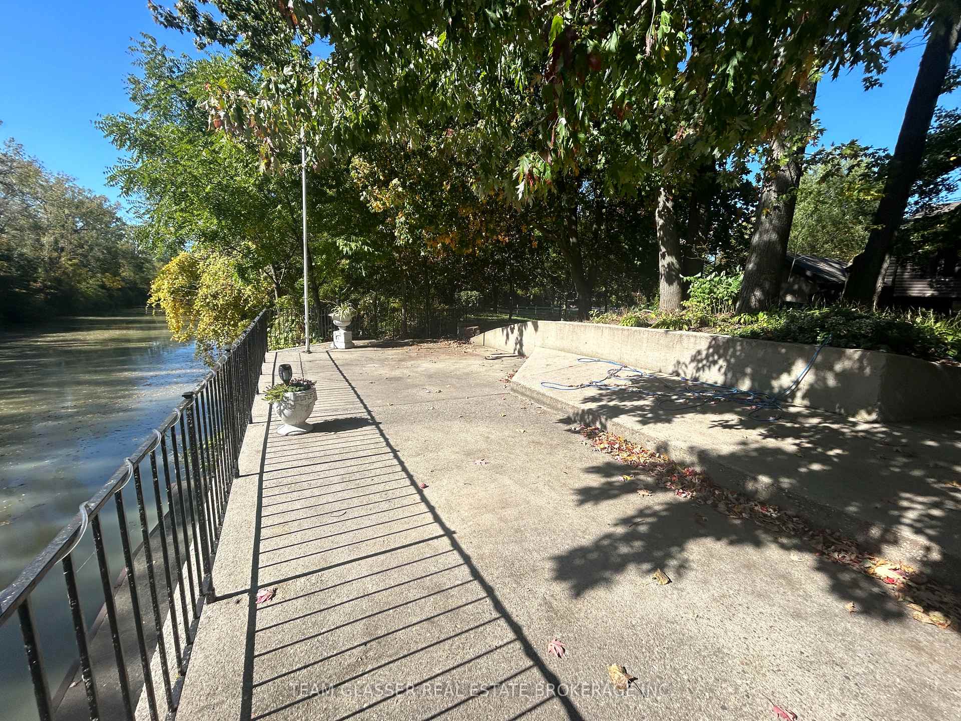 Photo 4 of 8421 Defore Drive, Lambton Shores, Port Franks — HOMEH