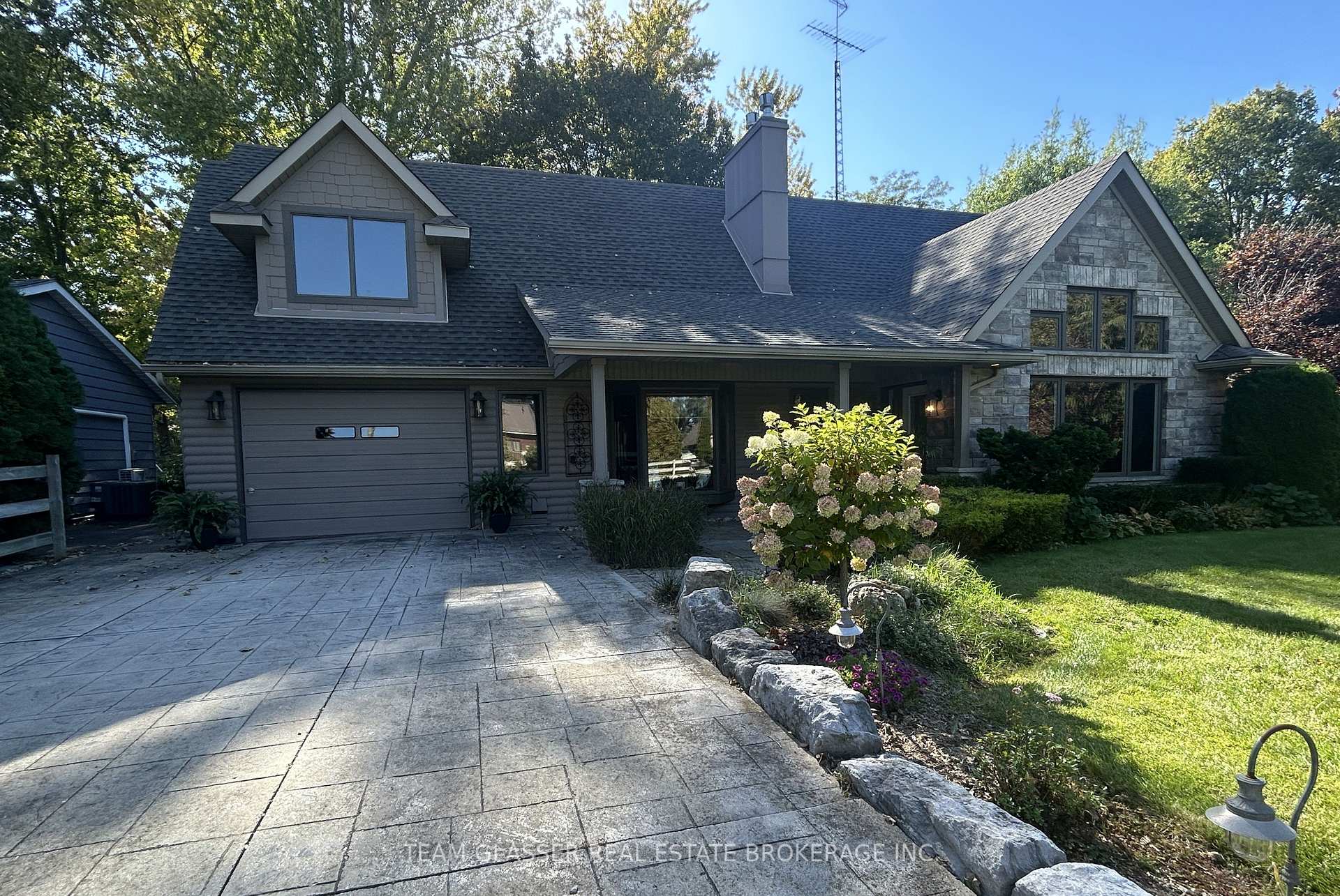 Photo 23 of 8421 Defore Drive, Lambton Shores, Port Franks — HOMEH