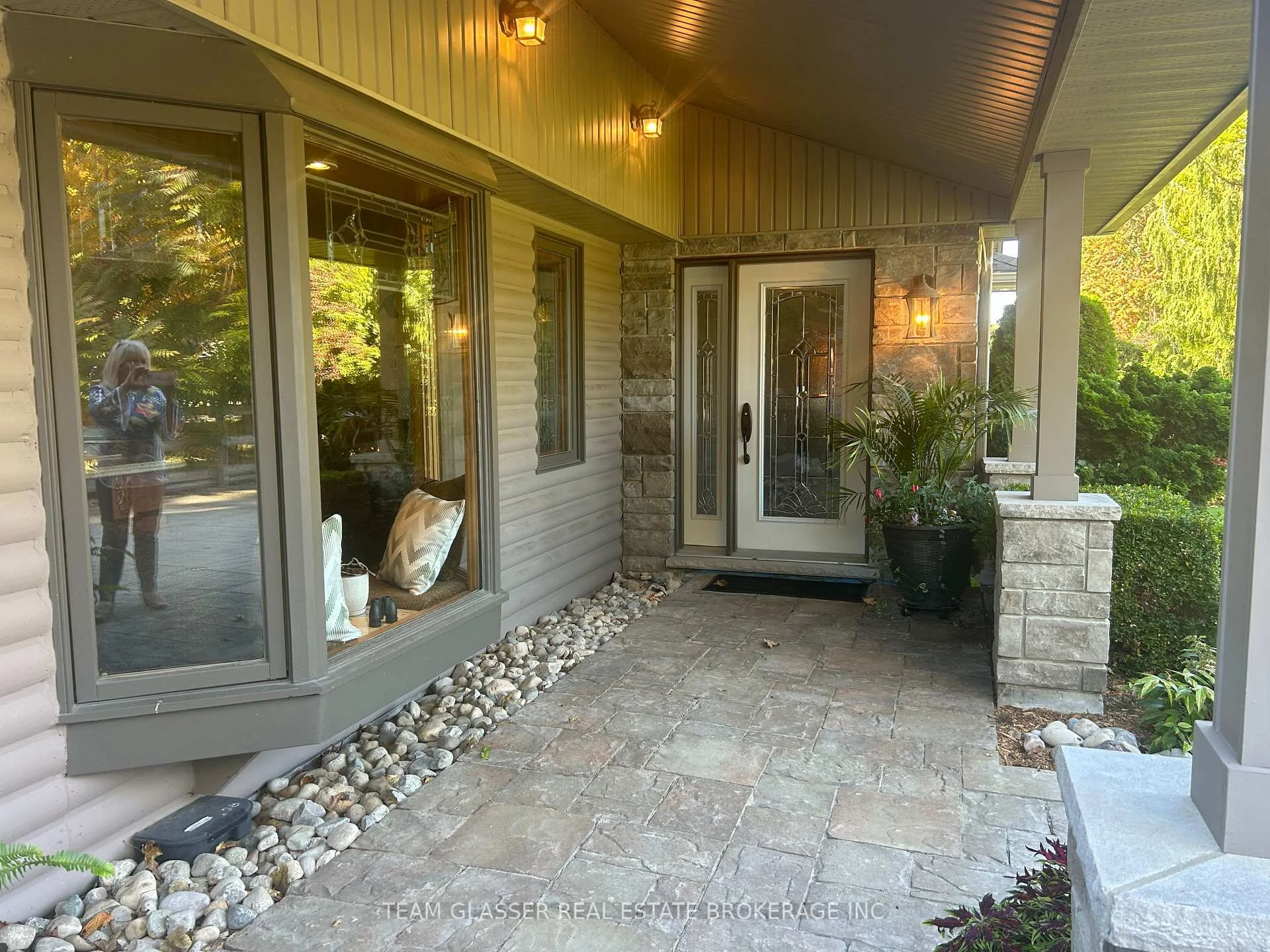 Photo 12 of 8421 Defore Drive, Lambton Shores, Port Franks — HOMEH