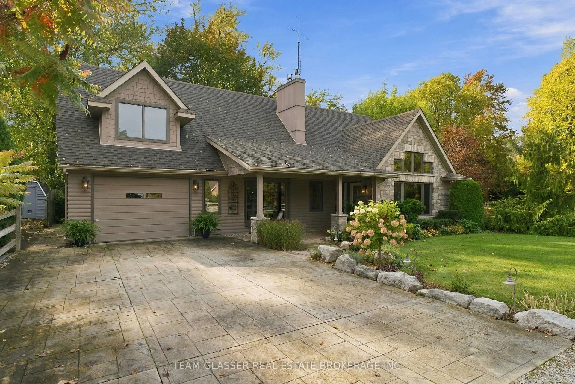 Photo 6 of 8421 Defore Drive, Lambton Shores, Port Franks — HOMEH