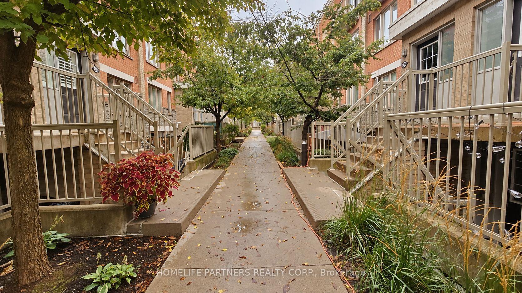 Photo 2 of Unit 123, 25 Turntable Crescent, Toronto, Dovercourt-Wallace Emerson-Junction — HOMEH