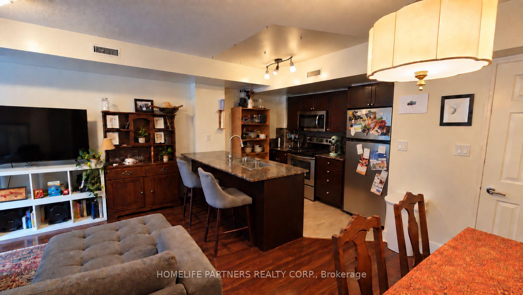 Photo 5 of Unit 123, 25 Turntable Crescent, Toronto, Dovercourt-Wallace Emerson-Junction — HOMEH