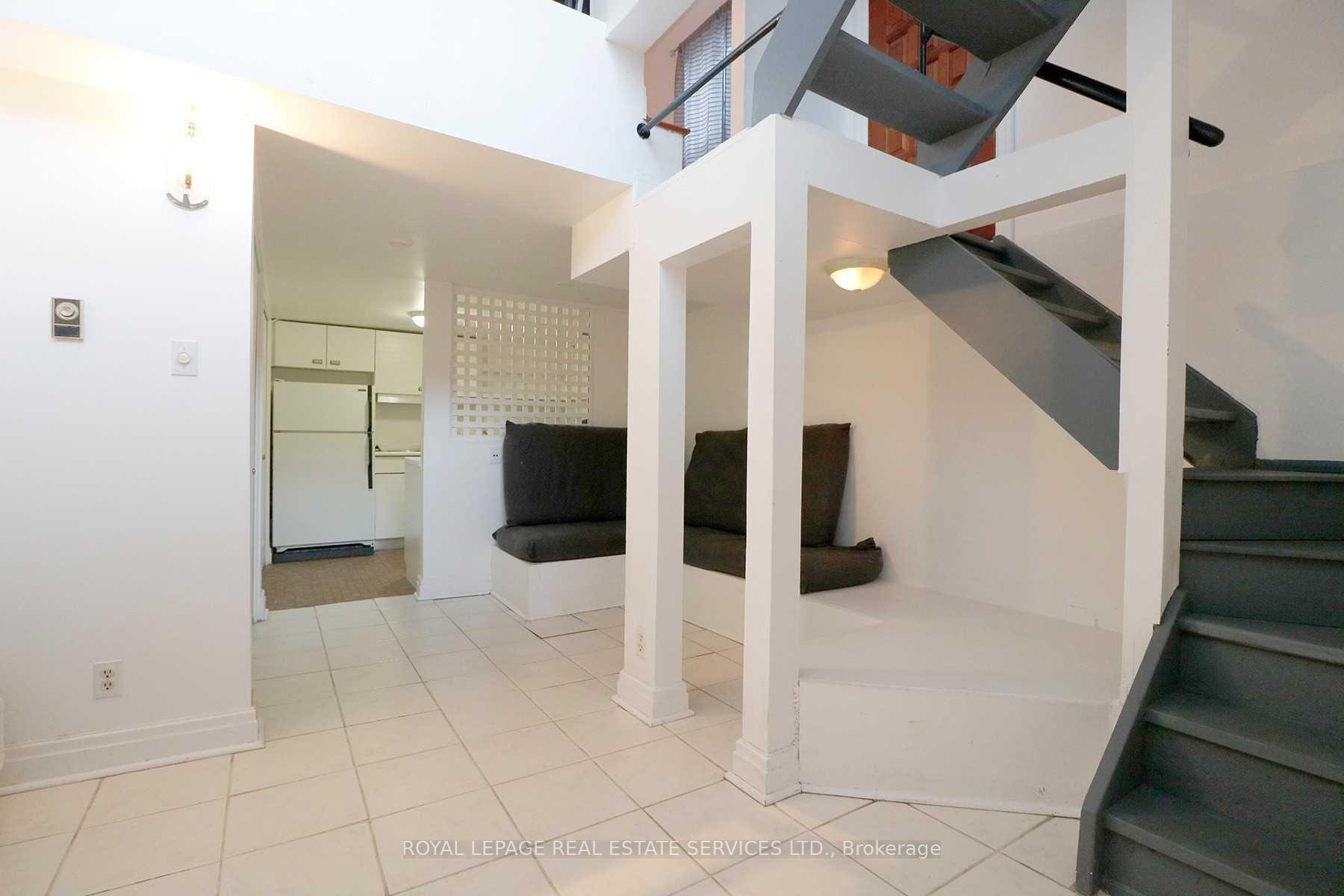 Photo 4 of Unit 2, 390 Huron Street, Toronto, University — HOMEH
