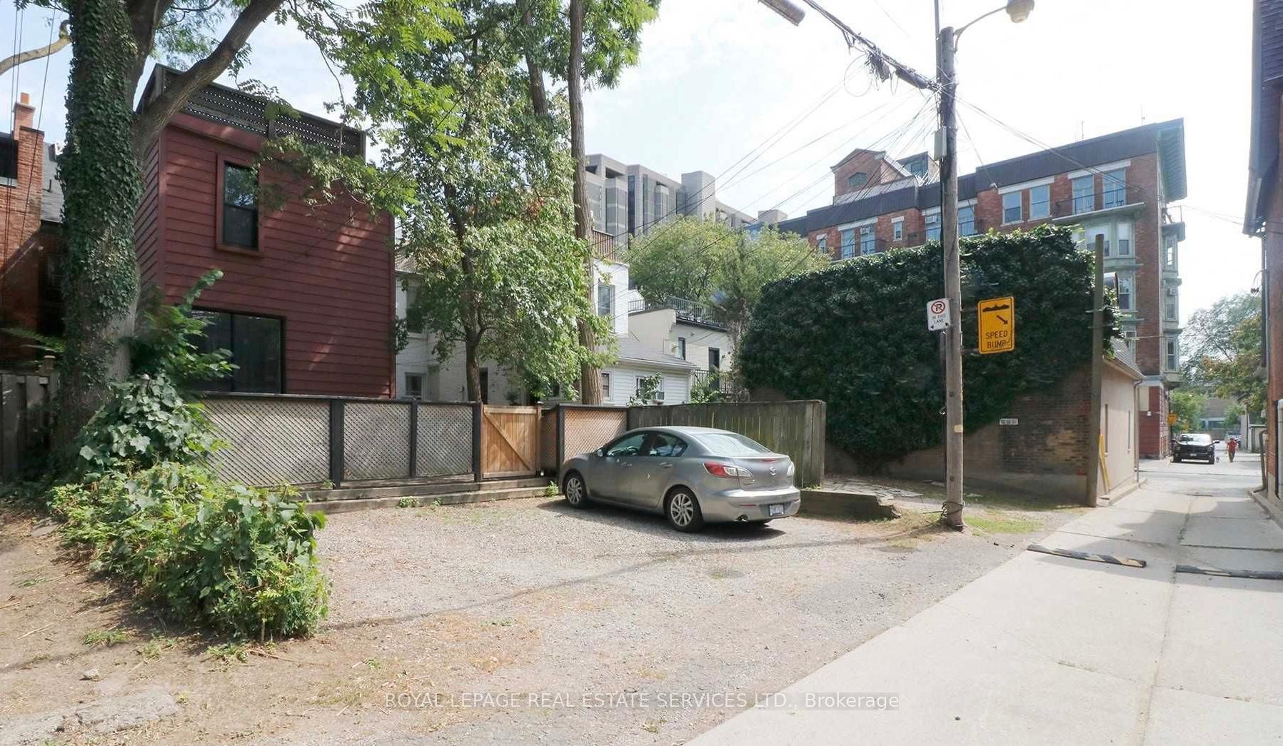 Photo 10 of Unit 2, 390 Huron Street, Toronto, University — HOMEH
