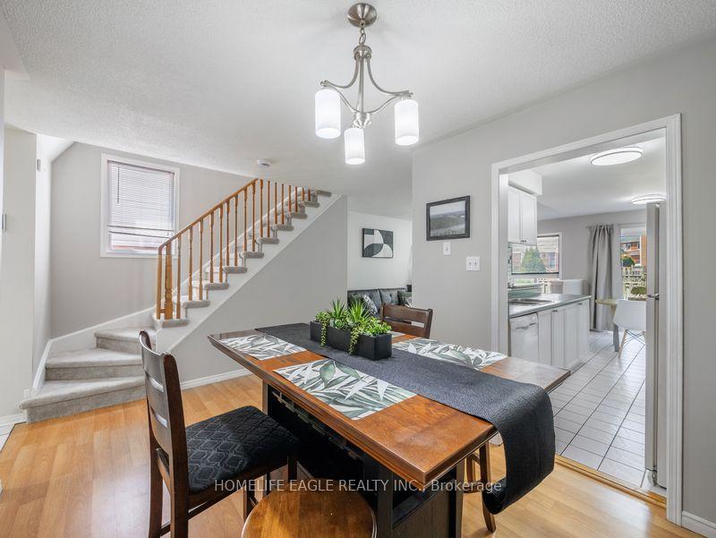 Photo 8 of 479 Heddle Crescent, Newmarket, Stonehaven-Wyndham — HOMEH