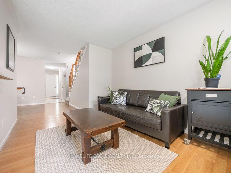 Photo 10 of 479 Heddle Crescent, Newmarket, Stonehaven-Wyndham — HOMEH