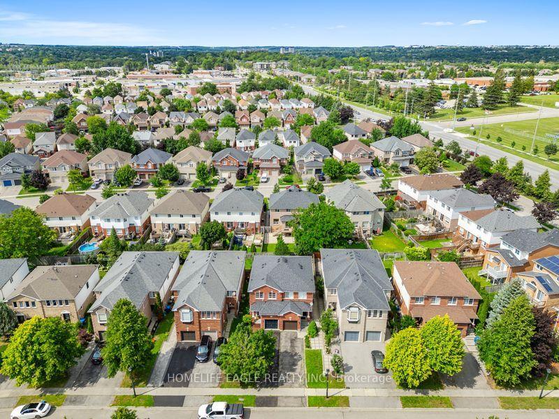 Photo 30 of 479 Heddle Crescent, Newmarket, Stonehaven-Wyndham — HOMEH
