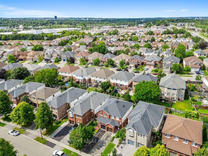 Photo 31 of 479 Heddle Crescent, Newmarket, Stonehaven-Wyndham — HOMEH