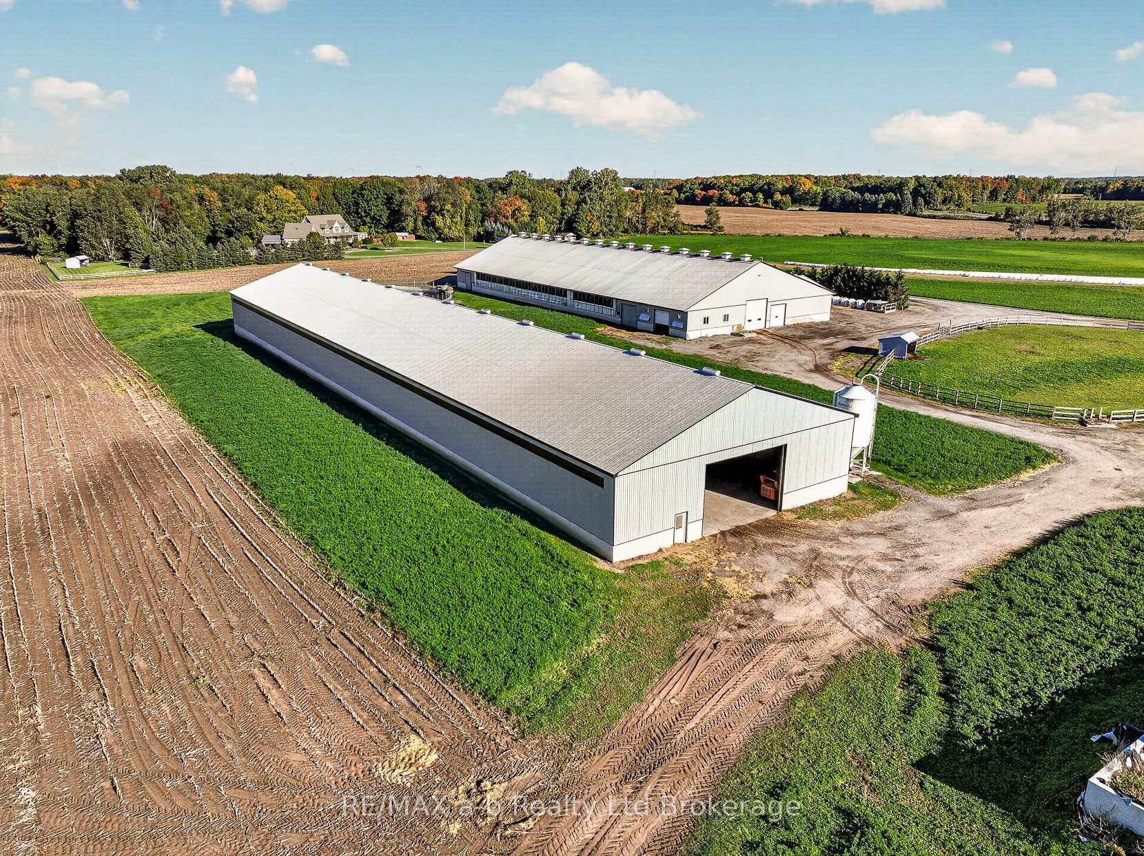 Photo 25 of 8806 Walkers Drive, Strathroy-Caradoc, Rural Strathroy-Caradoc — HOMEH