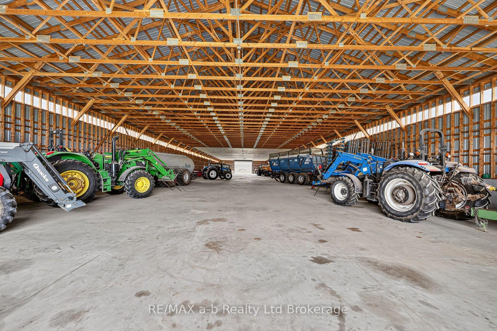 Photo 27 of 8806 Walkers Drive, Strathroy-Caradoc, Rural Strathroy-Caradoc — HOMEH