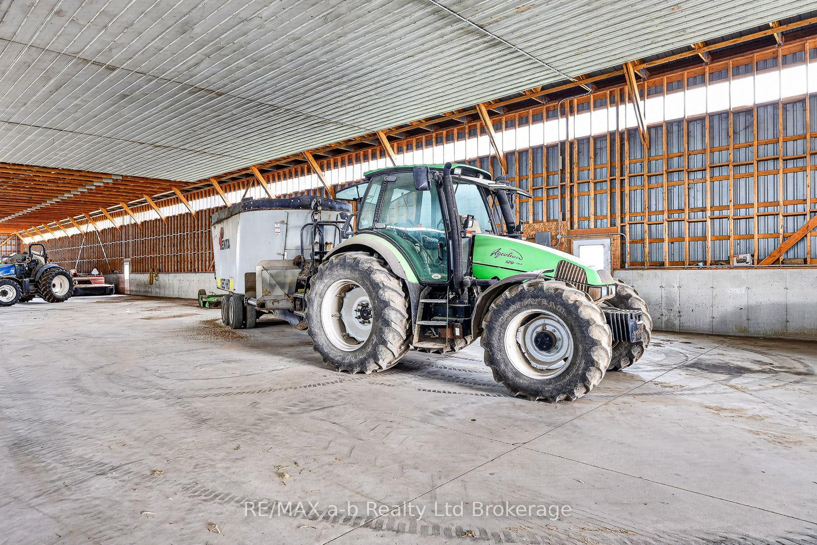 Photo 28 of 8806 Walkers Drive, Strathroy-Caradoc, Rural Strathroy-Caradoc — HOMEH