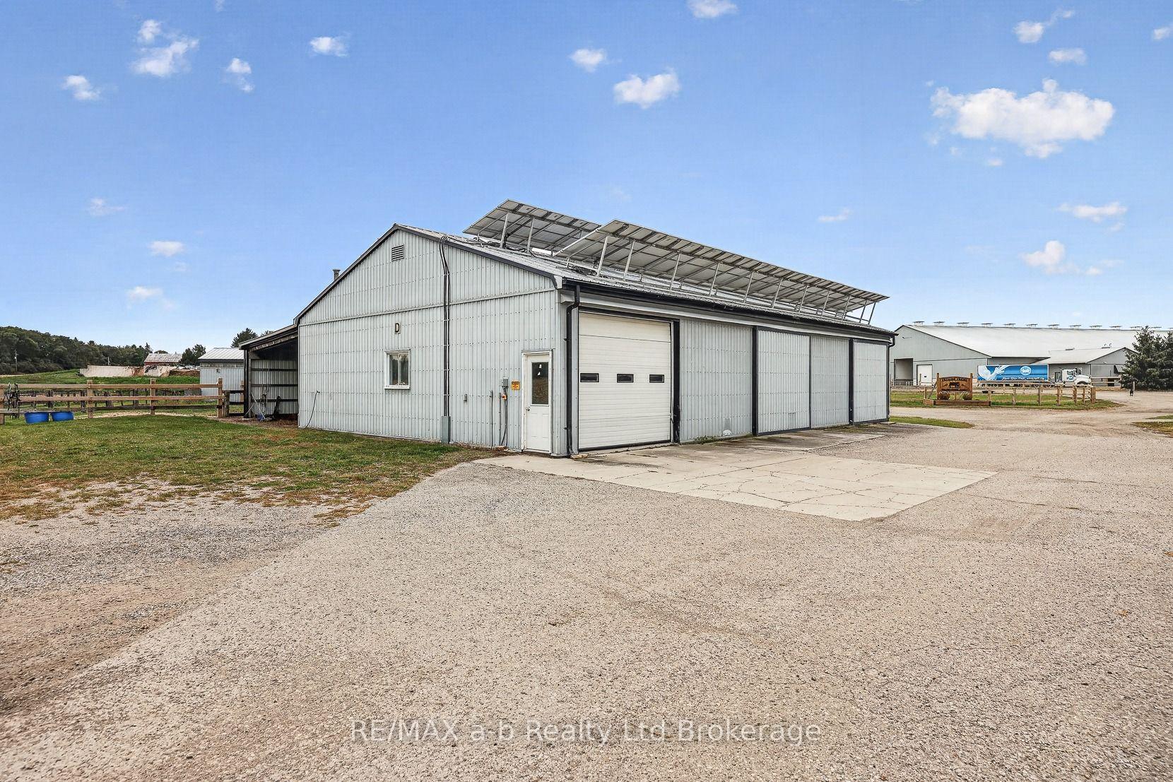 Photo 33 of 8806 Walkers Drive, Strathroy-Caradoc, Rural Strathroy-Caradoc — HOMEH