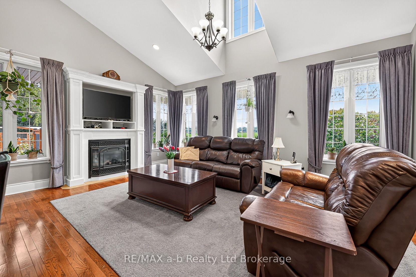 Photo 44 of 8806 Walkers Drive, Strathroy-Caradoc, Rural Strathroy-Caradoc — HOMEH