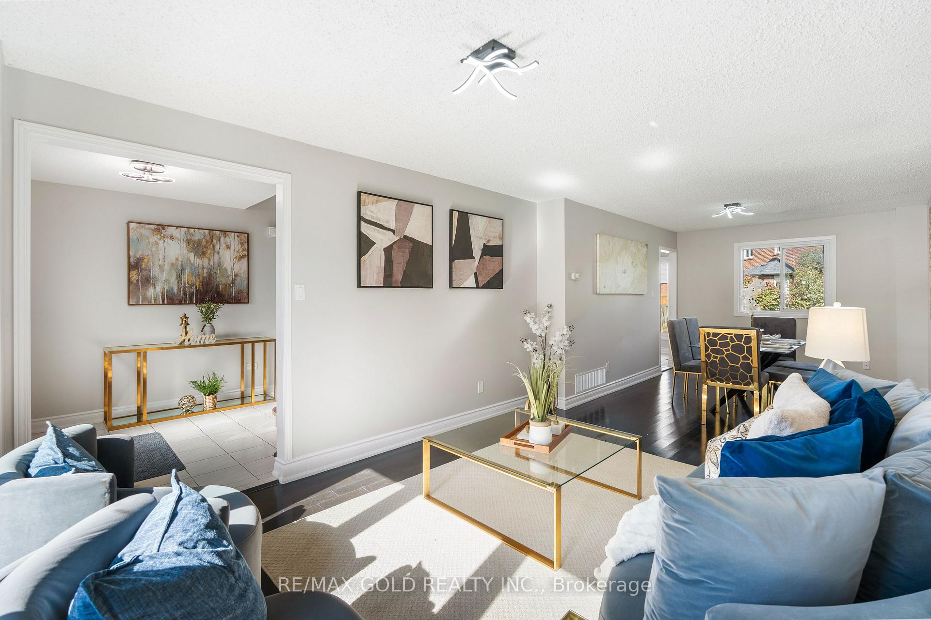 Photo 11 of 45 Parkside Drive, Brampton, Brampton South — HOMEH