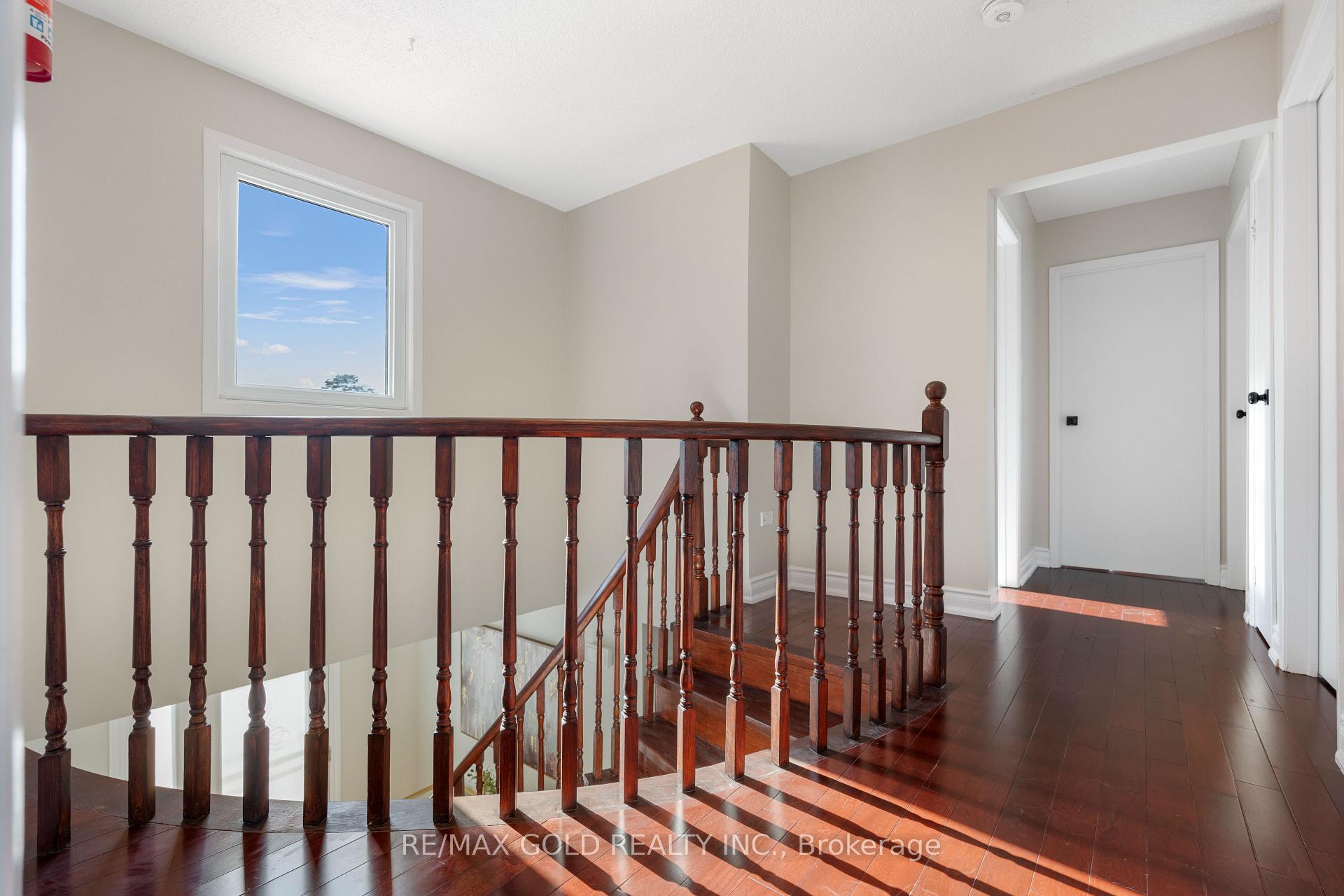 Photo 20 of 45 Parkside Drive, Brampton, Brampton South — HOMEH