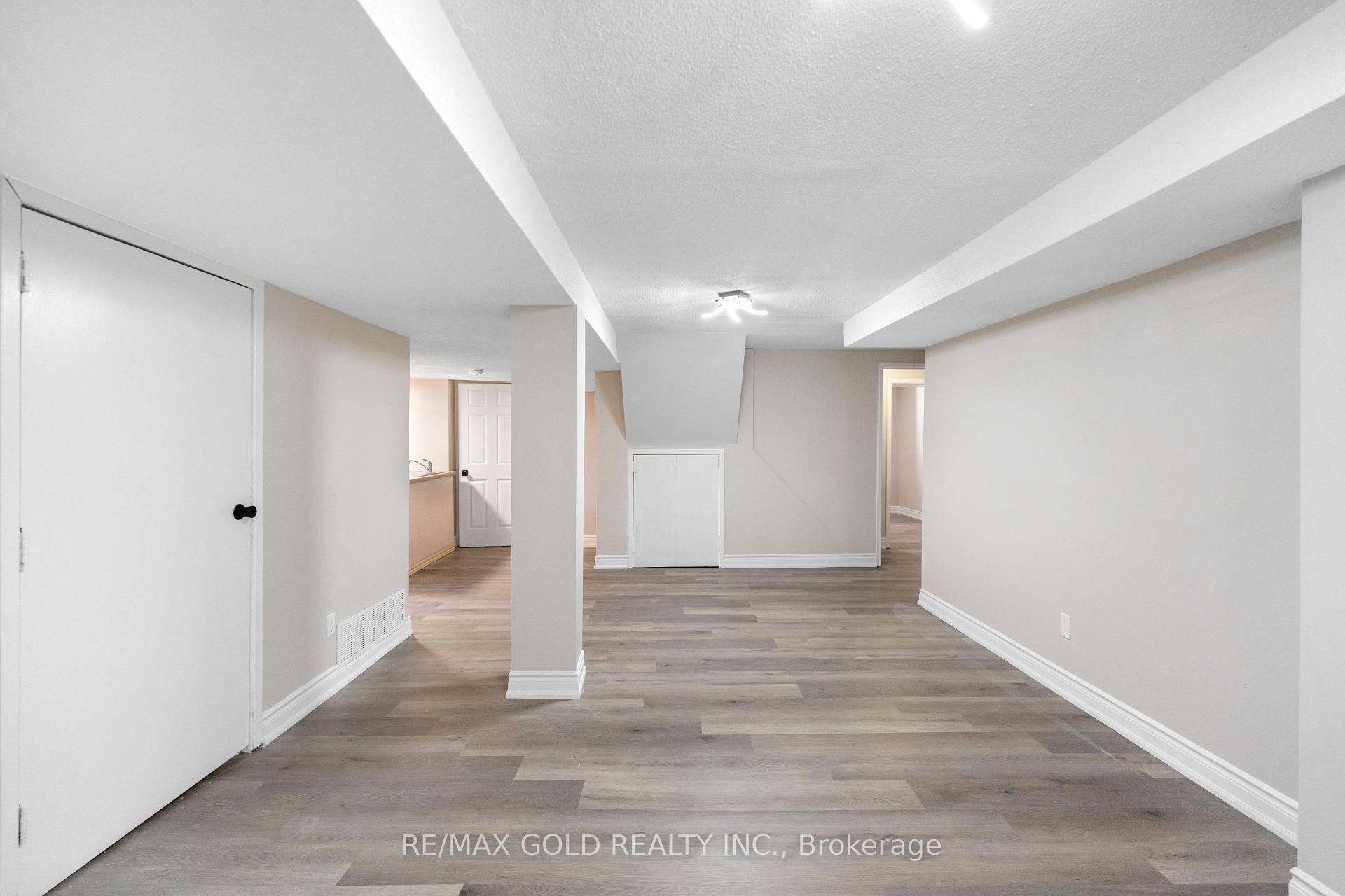 Photo 32 of 45 Parkside Drive, Brampton, Brampton South — HOMEH