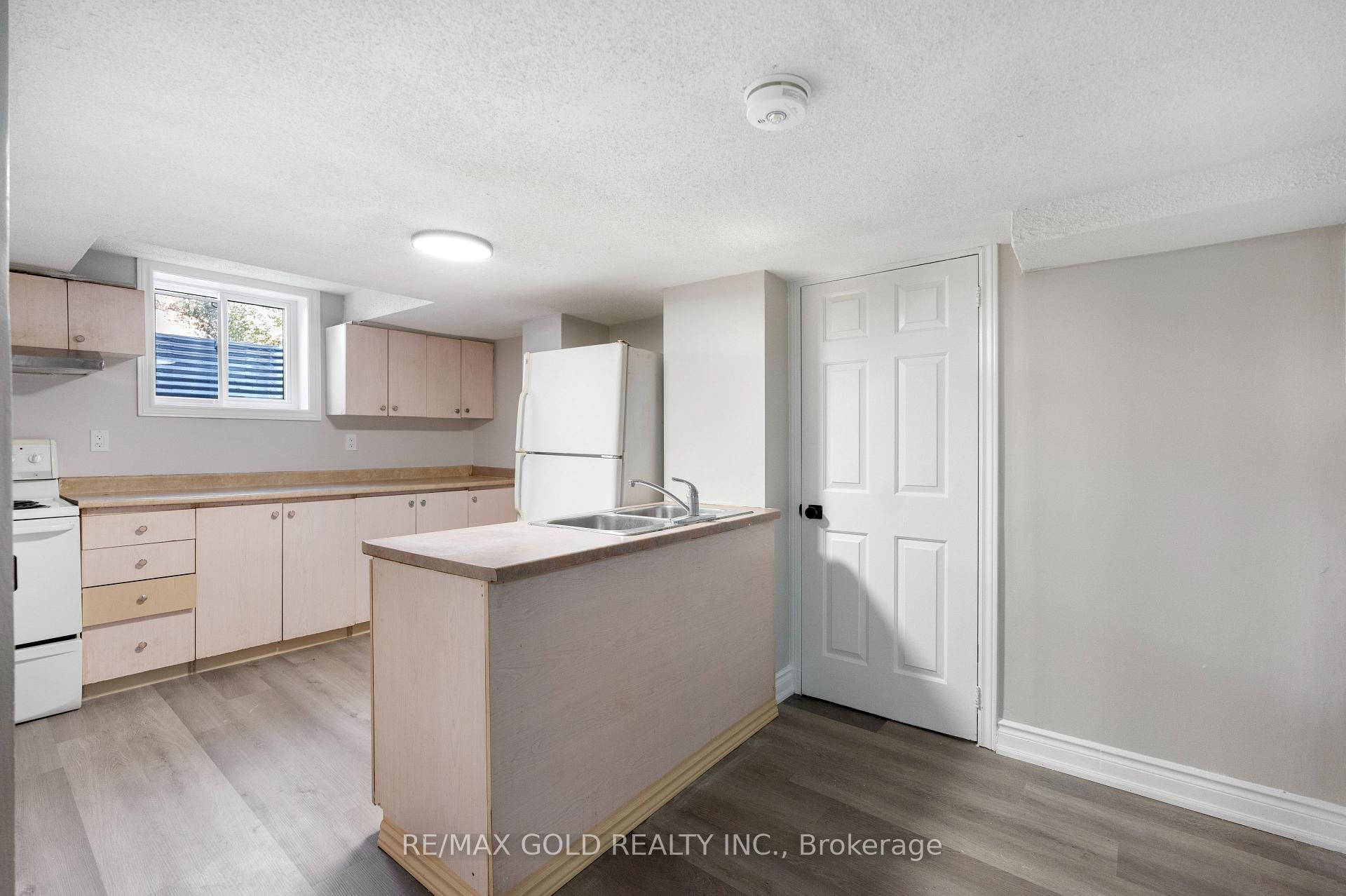 Photo 33 of 45 Parkside Drive, Brampton, Brampton South — HOMEH