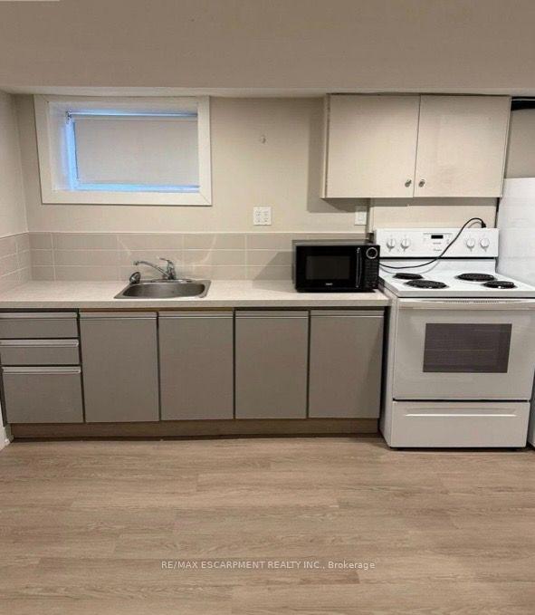 Photo 3 of Unit 3, 20 Birch Avenue, Hamilton, Gibson — HOMEH