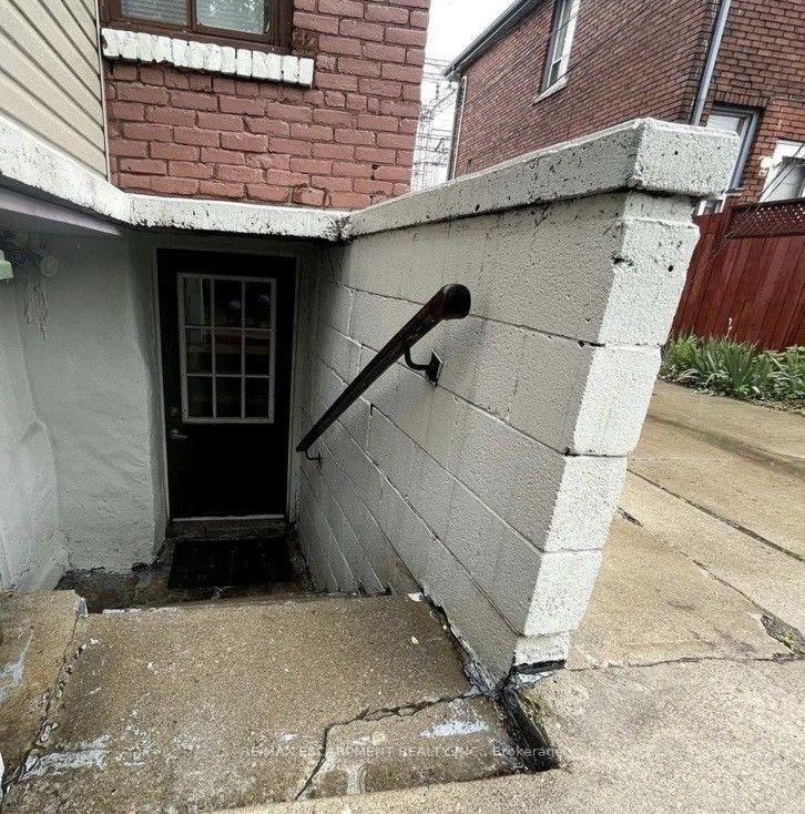 Photo 7 of Unit 3, 20 Birch Avenue, Hamilton, Gibson — HOMEH