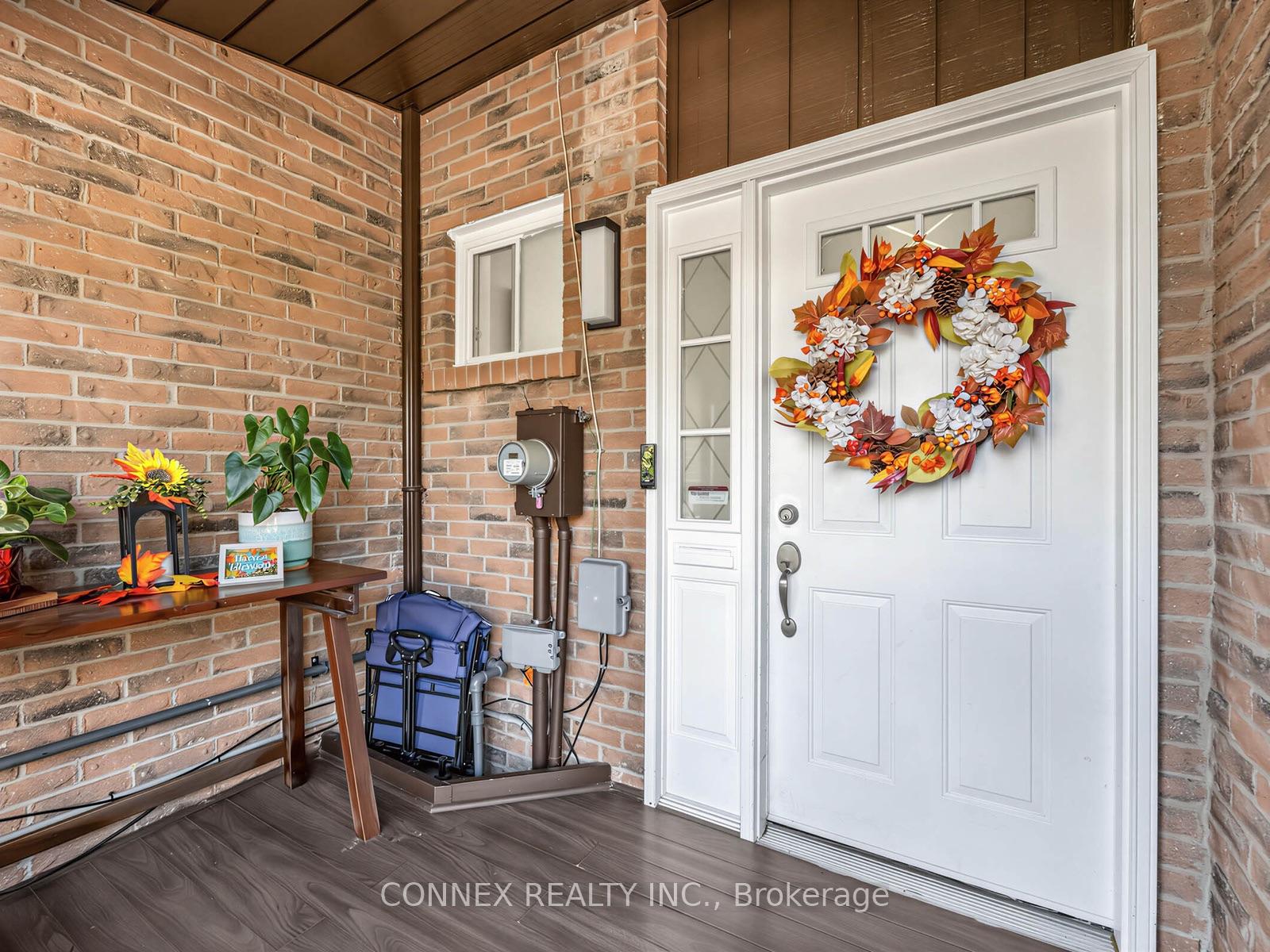 Photo 3 of 5998 Chidham Crescent, Mississauga, Meadowvale — HOMEH