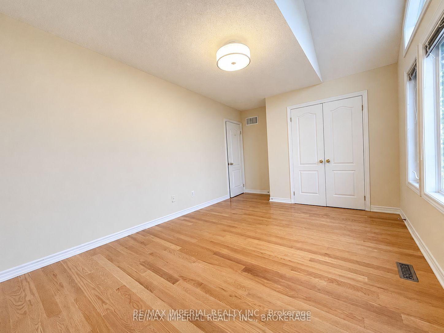 Photo 26 of 3 Vitlor Drive, Richmond Hill, Oak Ridges — HOMEH
