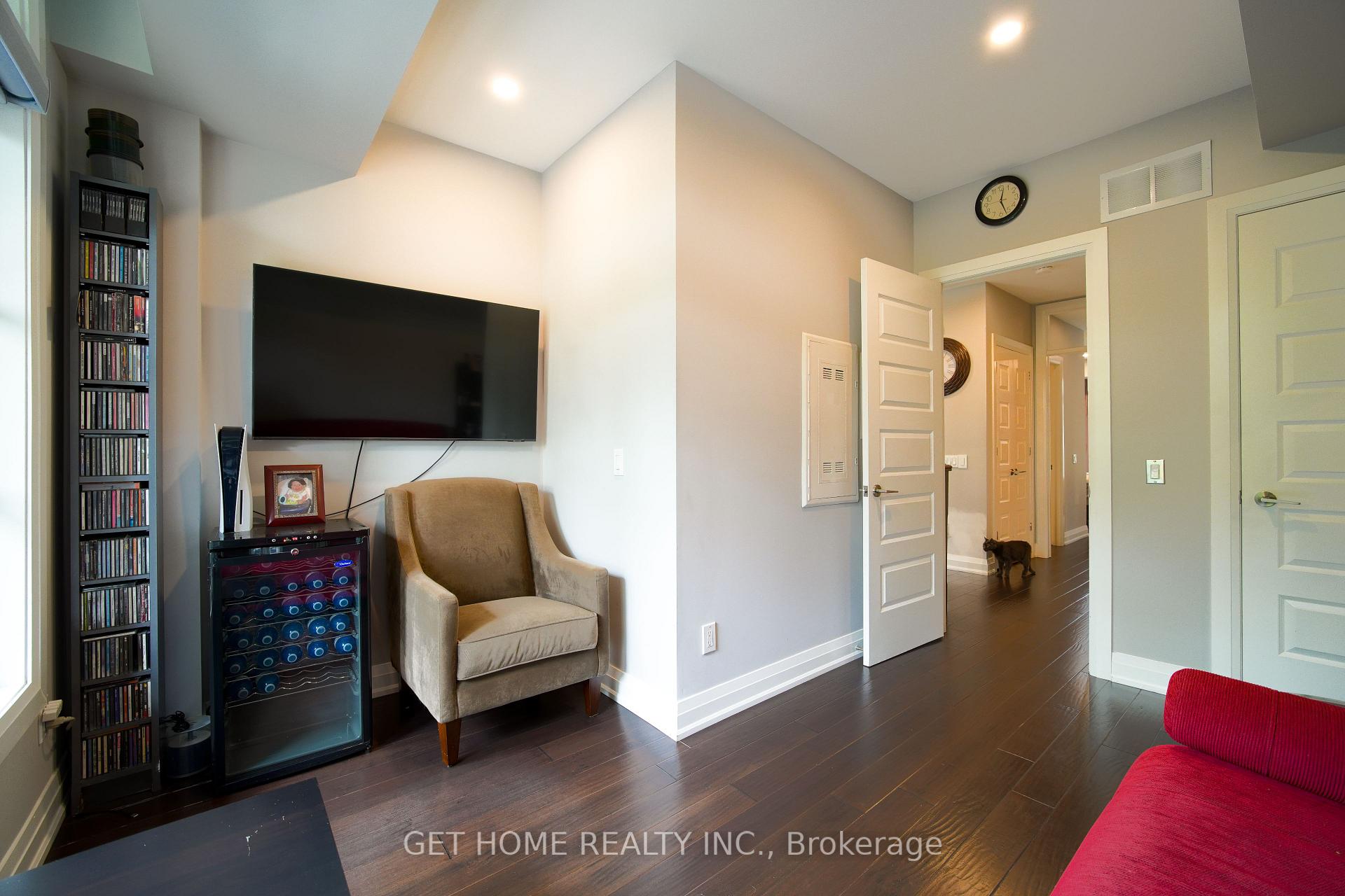 Photo 13 of Unit 22, 8169 Kipling Avenue E, Vaughan, West Woodbridge — HOMEH