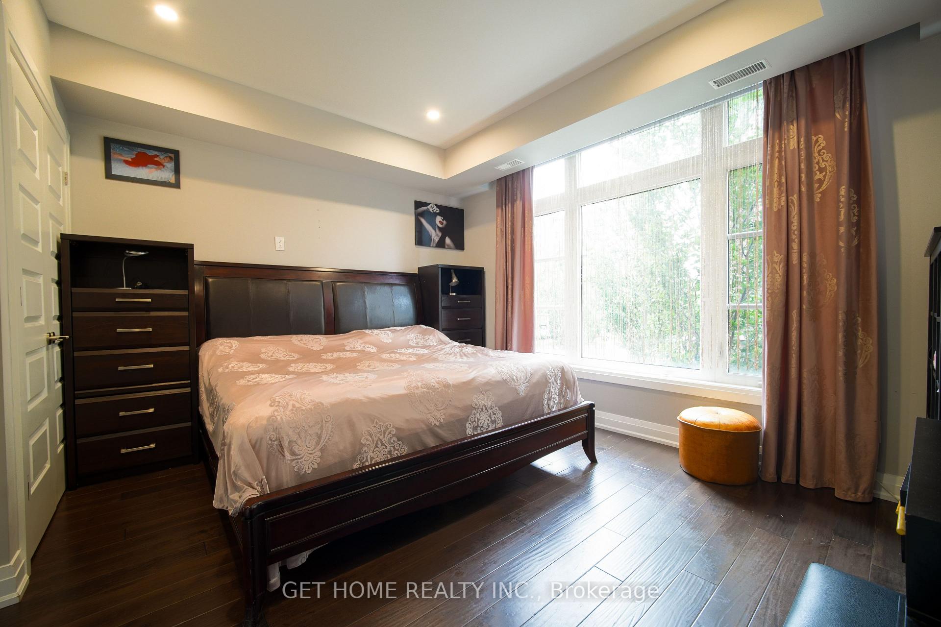 Photo 17 of Unit 22, 8169 Kipling Avenue E, Vaughan, West Woodbridge — HOMEH