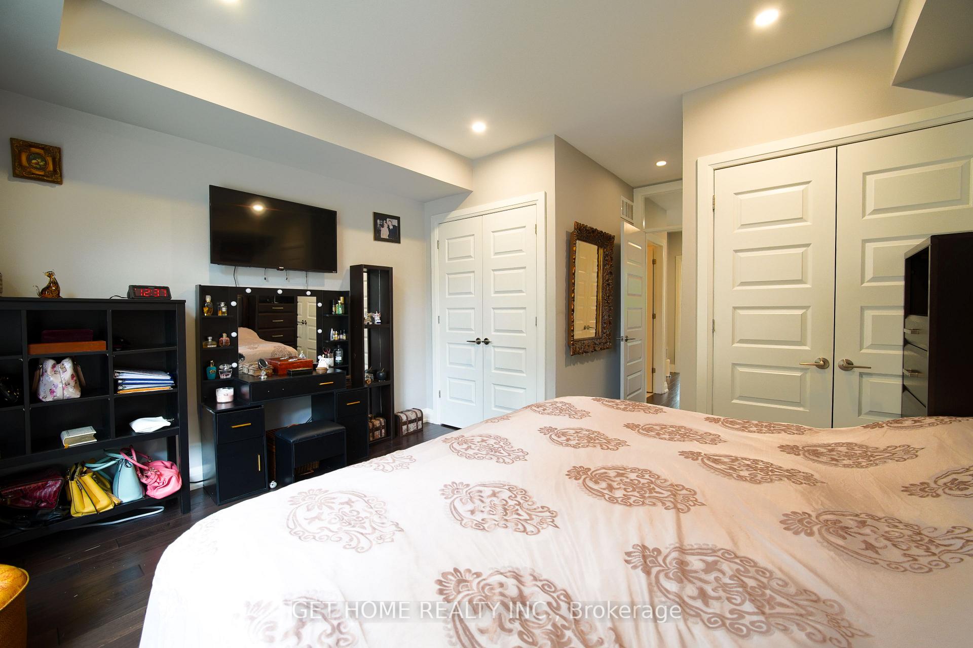 Photo 18 of Unit 22, 8169 Kipling Avenue E, Vaughan, West Woodbridge — HOMEH