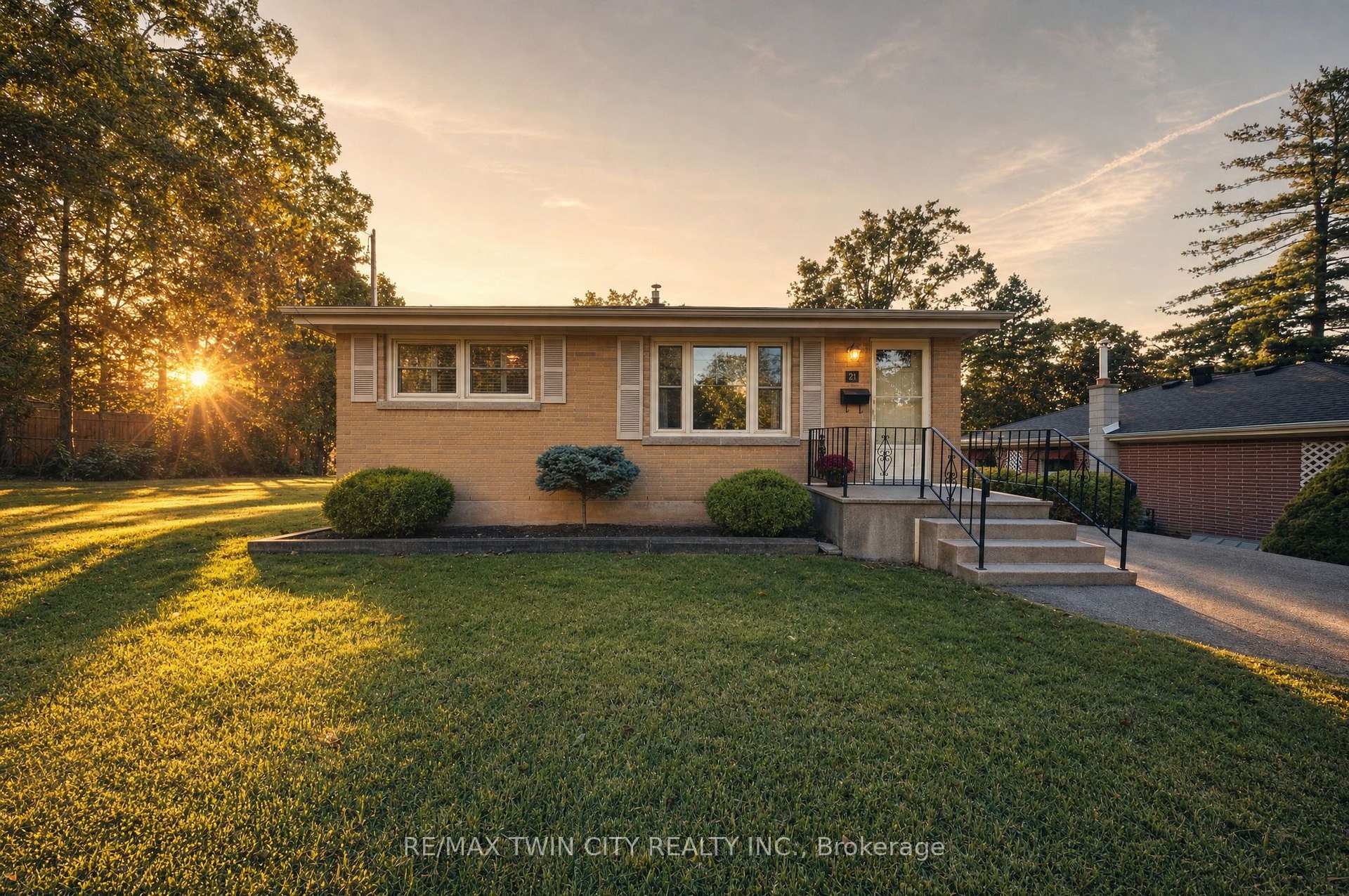 Photo of 21 Hillcrest Avenue
