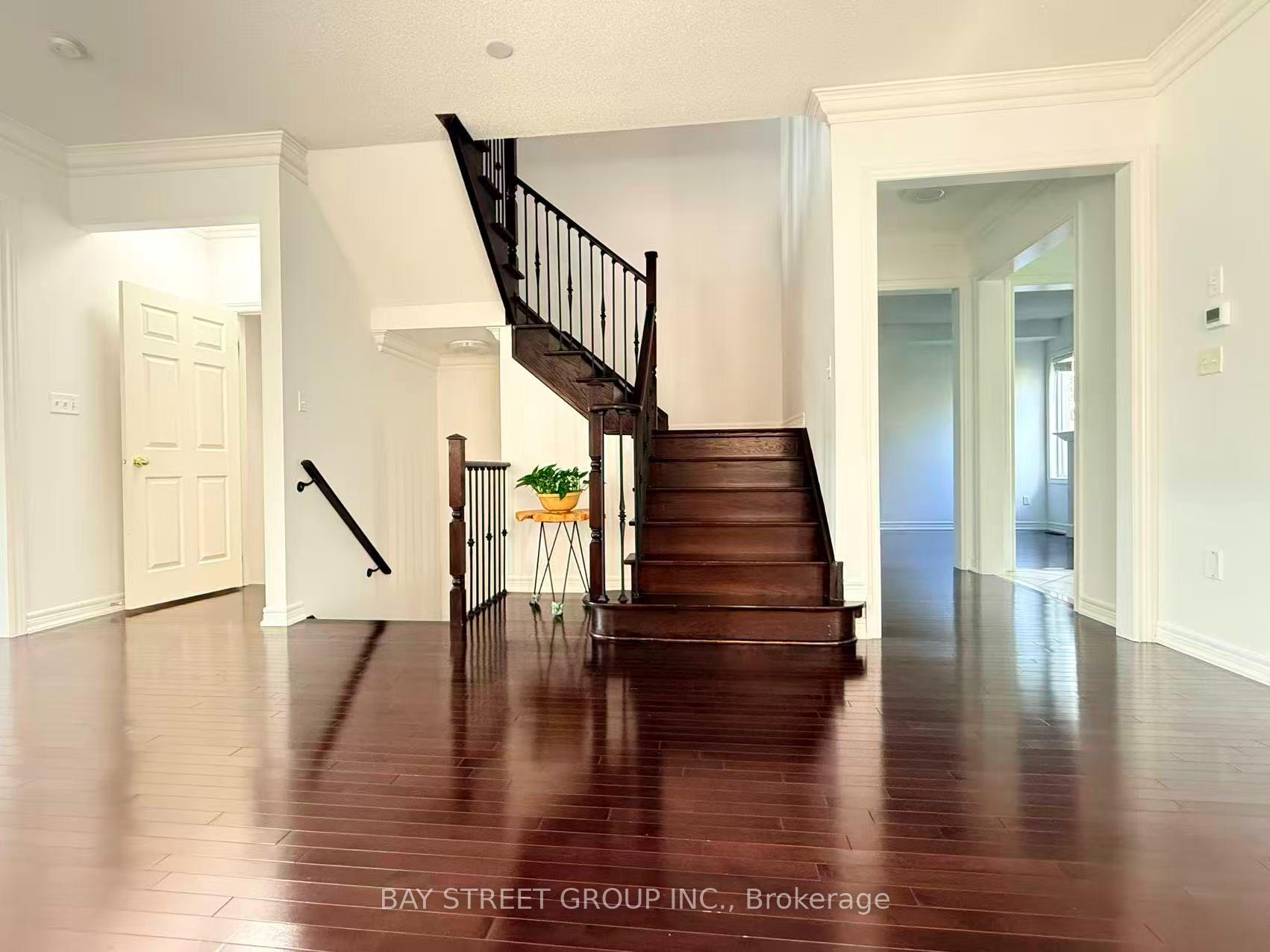 Photo 8 of 146 Ivy Glen Drive, Vaughan, Patterson — HOMEH