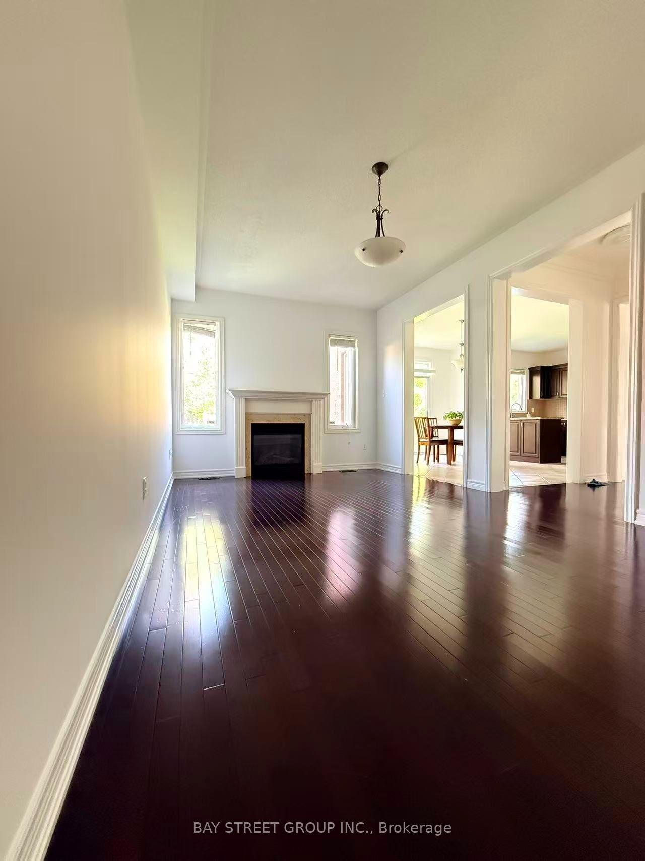 Photo 12 of 146 Ivy Glen Drive, Vaughan, Patterson — HOMEH