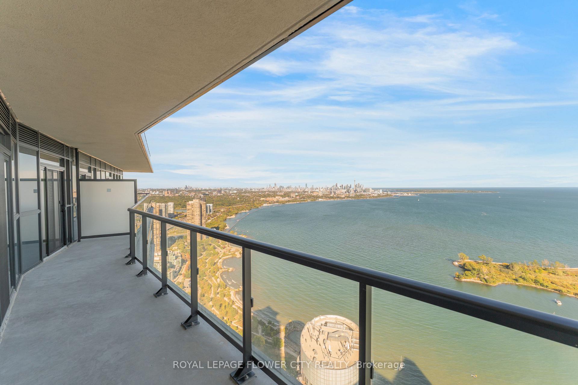 Photo 2 of Unit PH404, 38 Annie Craig Drive, Etobicoke, Mimico — HOMEH