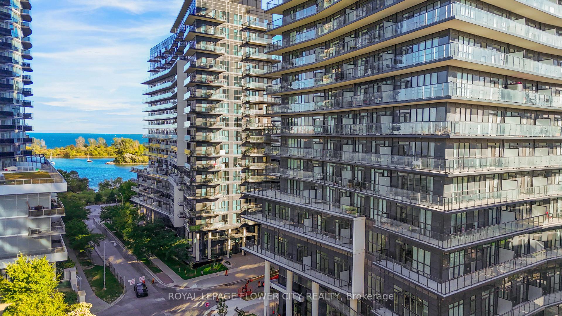 Photo 6 of Unit PH404, 38 Annie Craig Drive, Etobicoke, Mimico — HOMEH