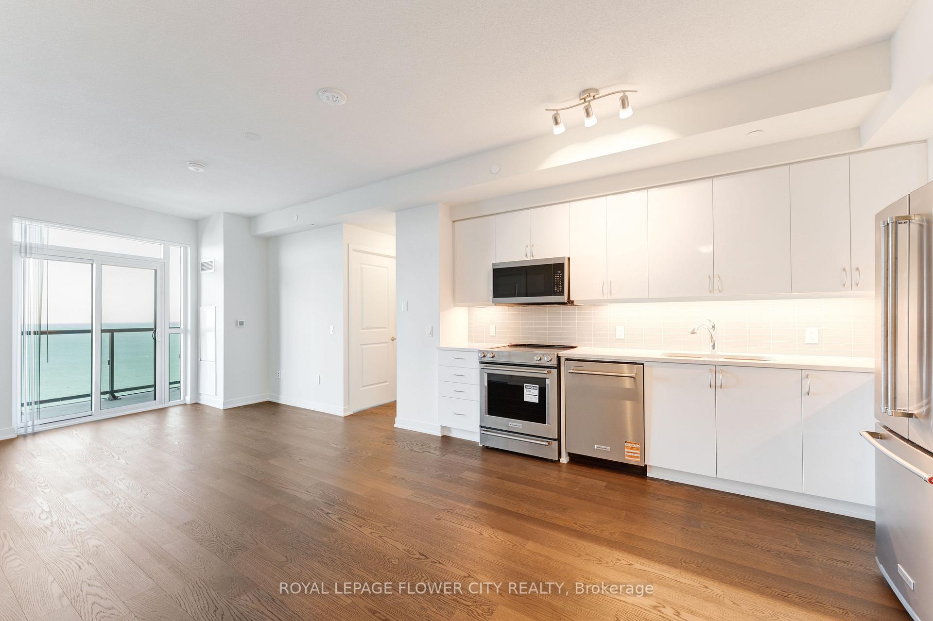 Photo 12 of Unit PH404, 38 Annie Craig Drive, Etobicoke, Mimico — HOMEH