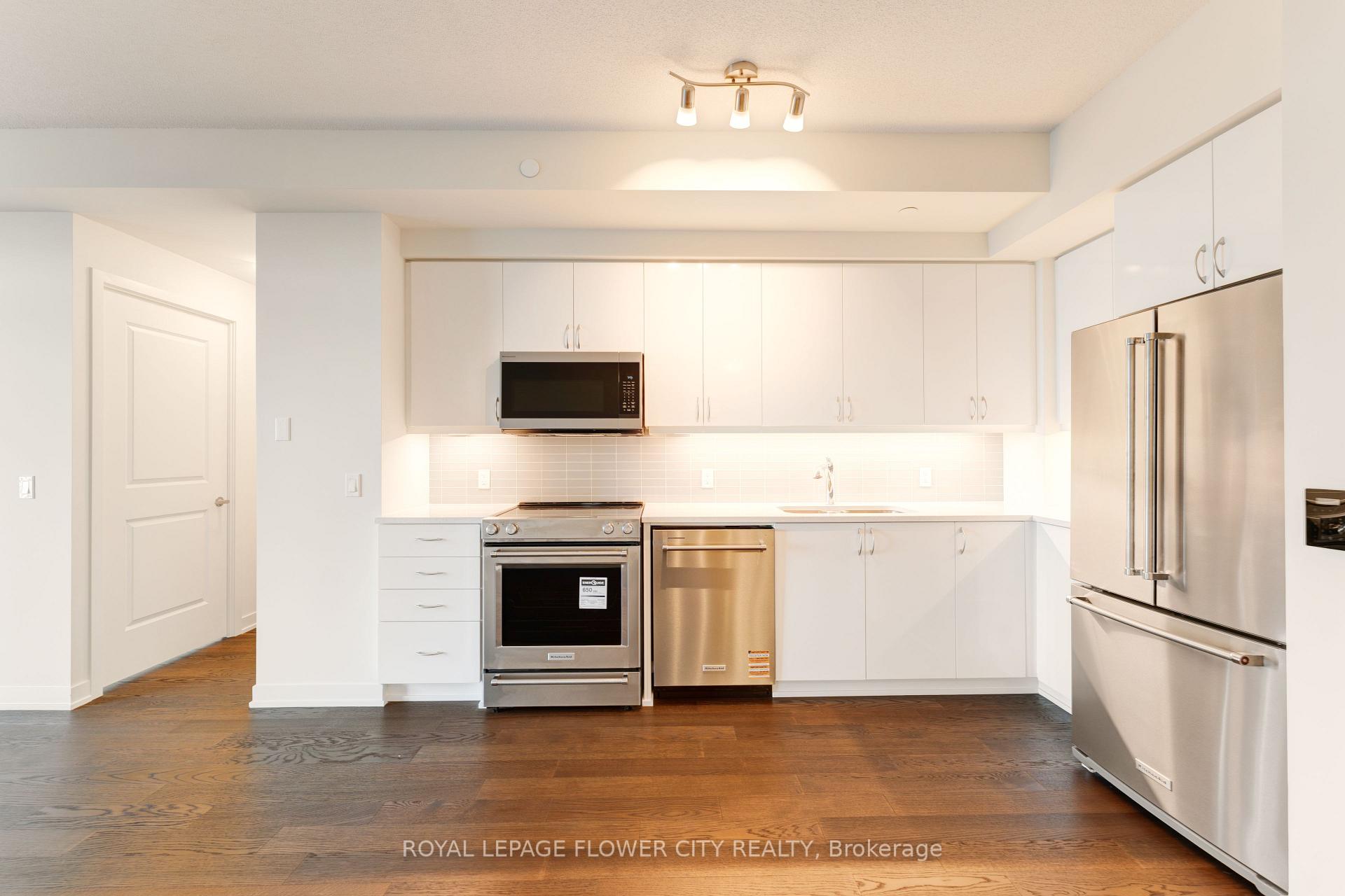 Photo 13 of Unit PH404, 38 Annie Craig Drive, Etobicoke, Mimico — HOMEH