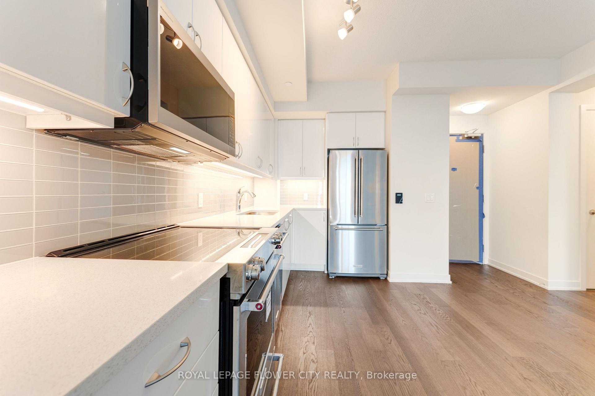 Photo 15 of Unit PH404, 38 Annie Craig Drive, Etobicoke, Mimico — HOMEH