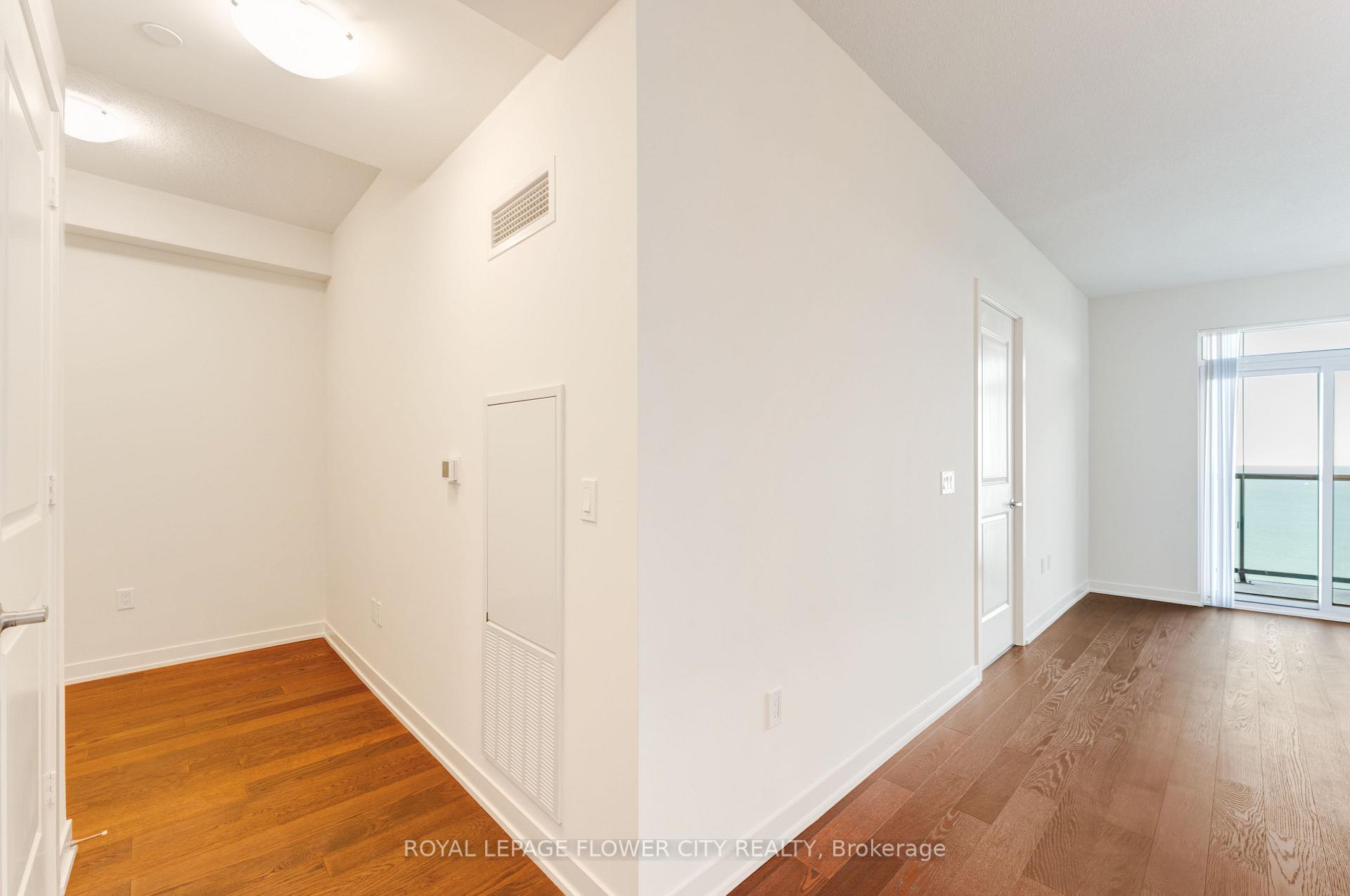 Photo 17 of Unit PH404, 38 Annie Craig Drive, Etobicoke, Mimico — HOMEH