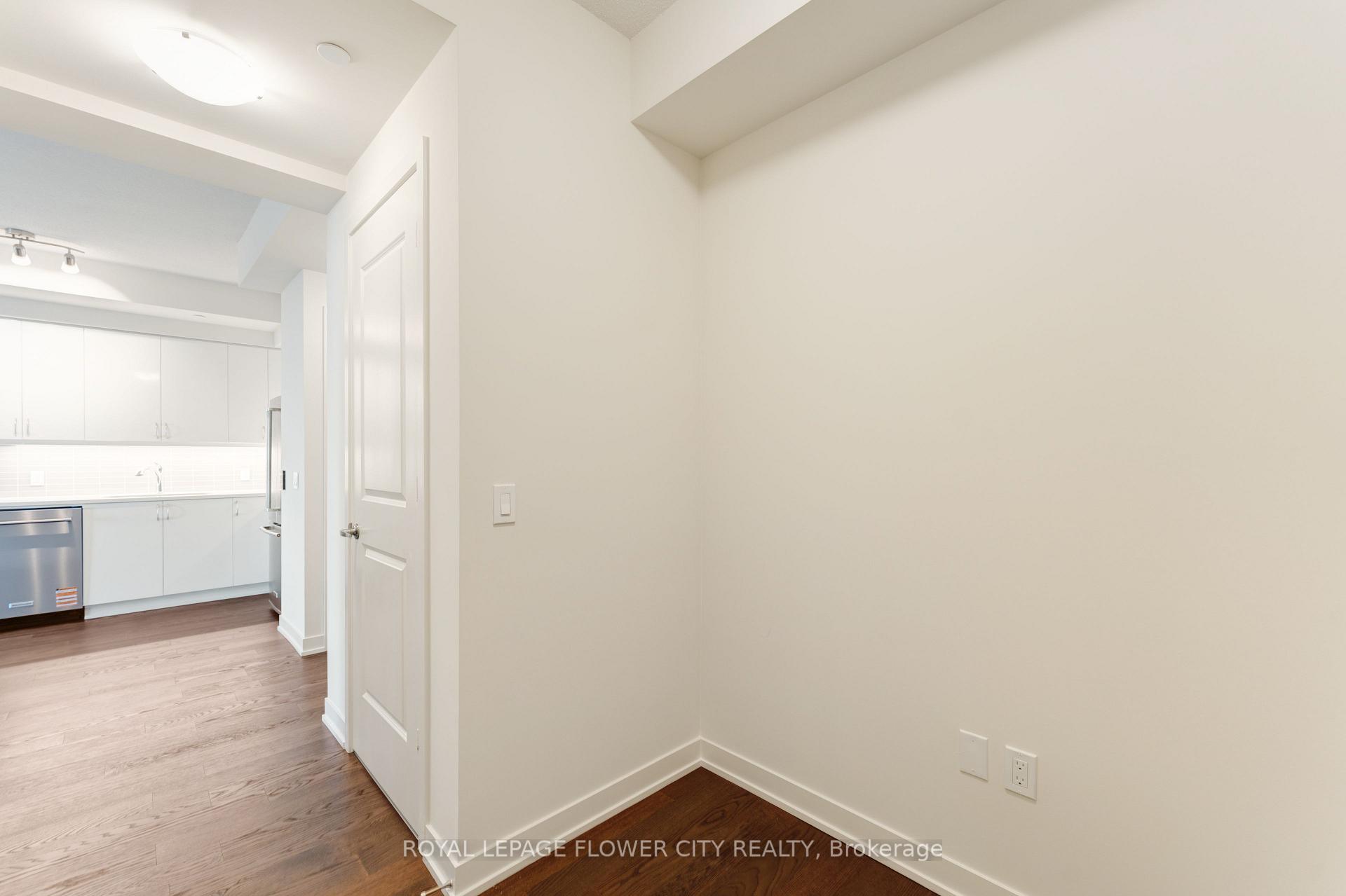 Photo 21 of Unit PH404, 38 Annie Craig Drive, Etobicoke, Mimico — HOMEH