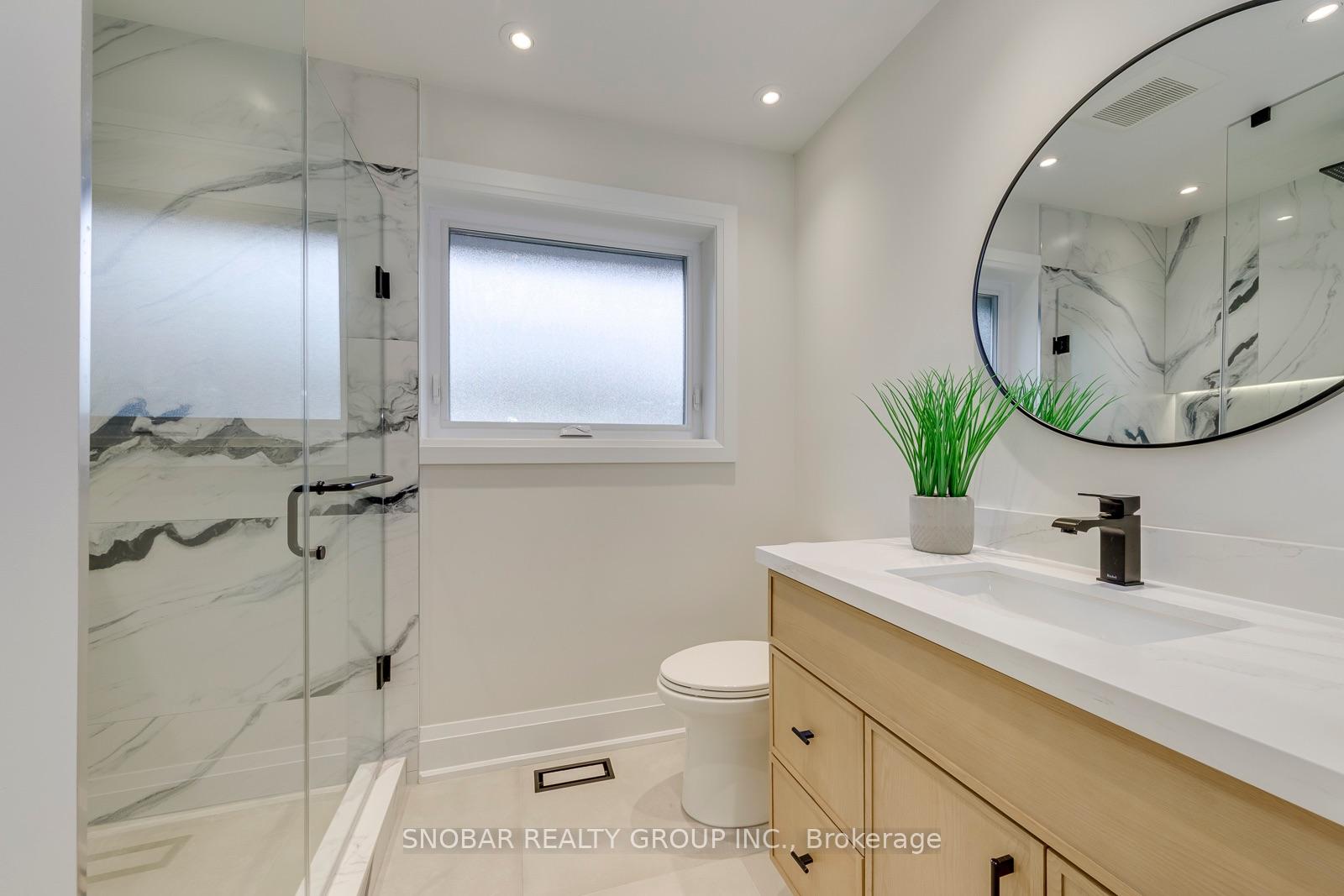 Photo 18 of 23 Mitre Place, Etobicoke, Kingsview Village-The Westway — HOMEH