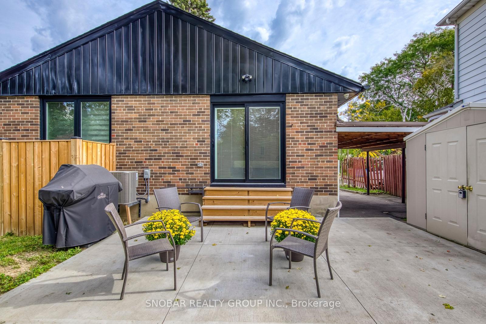 Photo 29 of 23 Mitre Place, Etobicoke, Kingsview Village-The Westway — HOMEH