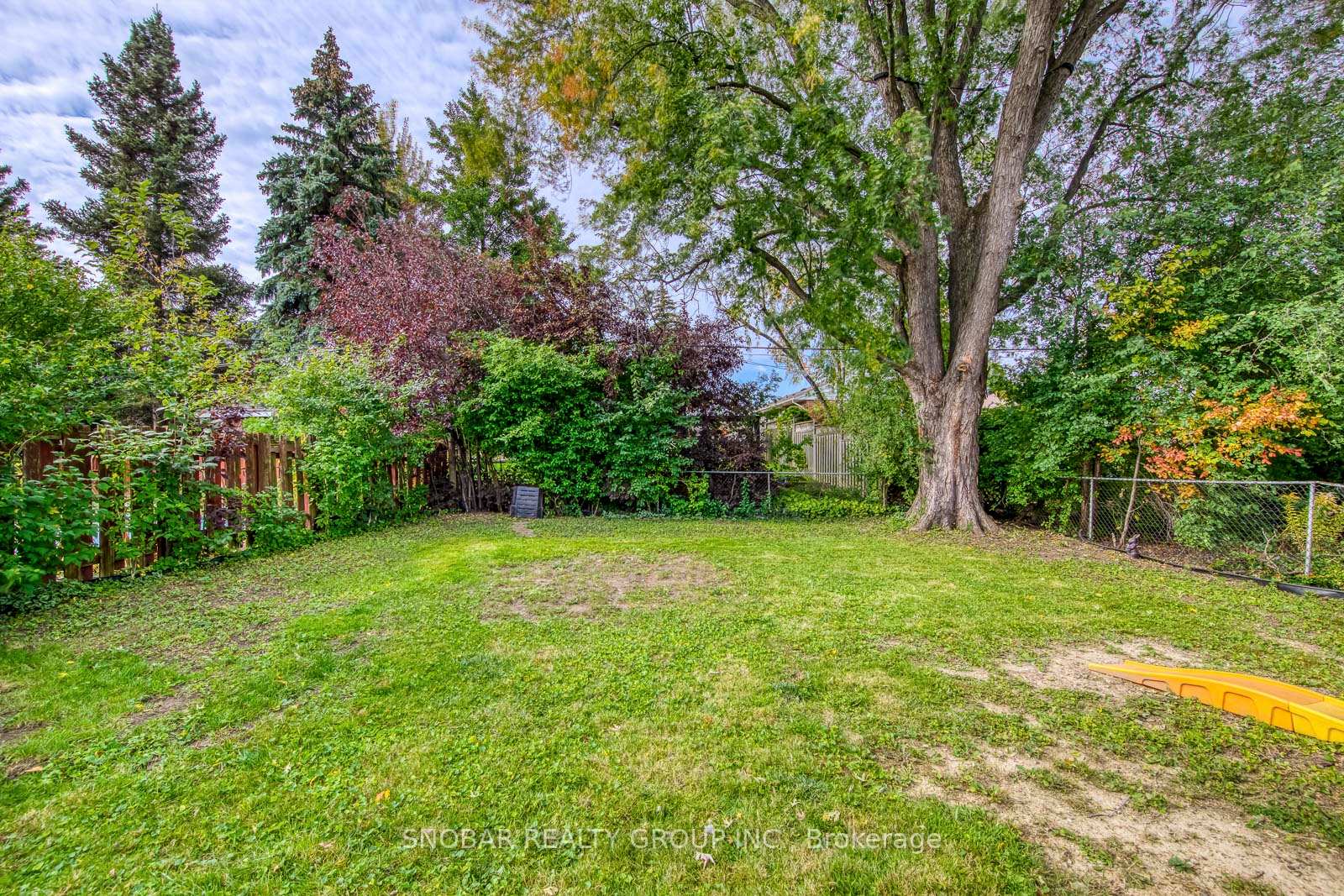Photo 31 of 23 Mitre Place, Etobicoke, Kingsview Village-The Westway — HOMEH
